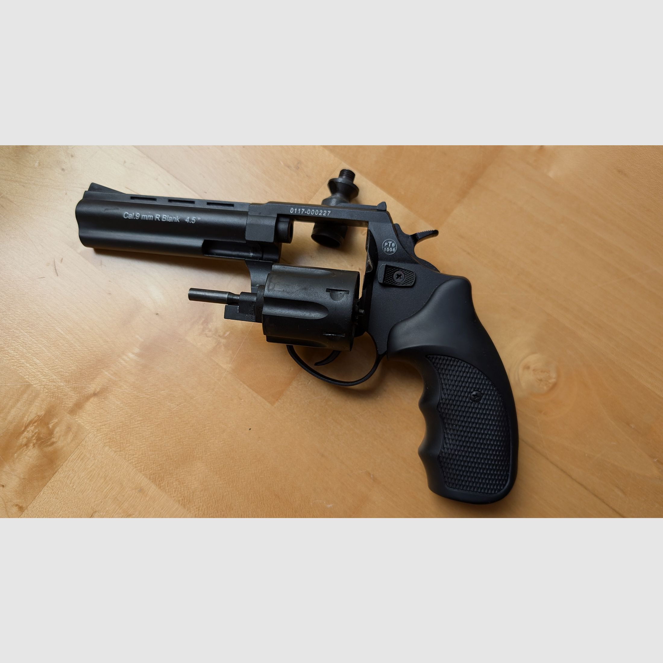 Zoraki R1 4,5" Schreckschuss Revolver mit Abschussbecher