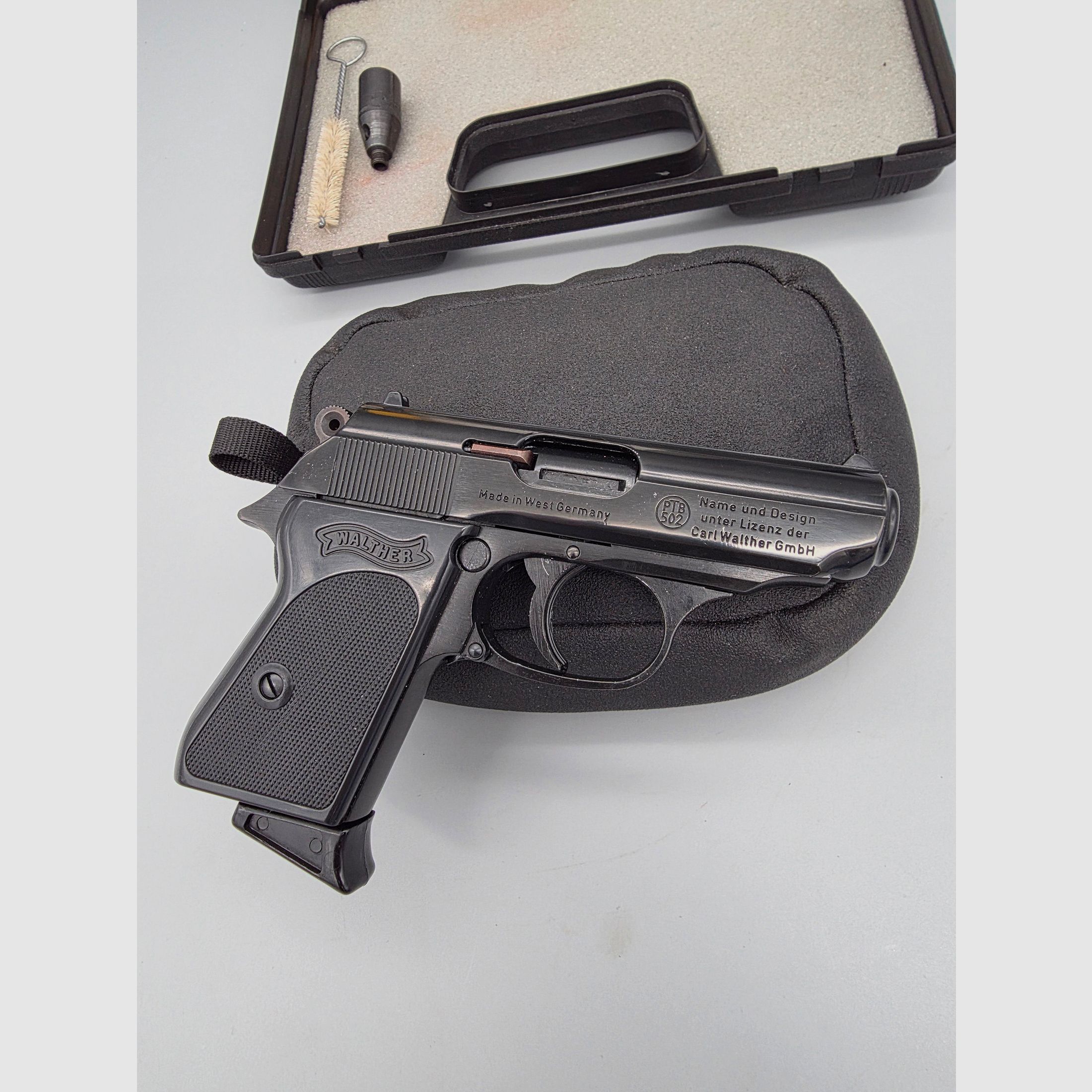 Neuwertig u. ungeschossen Walther PPK 8mm Knall PTB 502 mit Beschuss 1993 (KD) Schreckschuss SRS Silvester