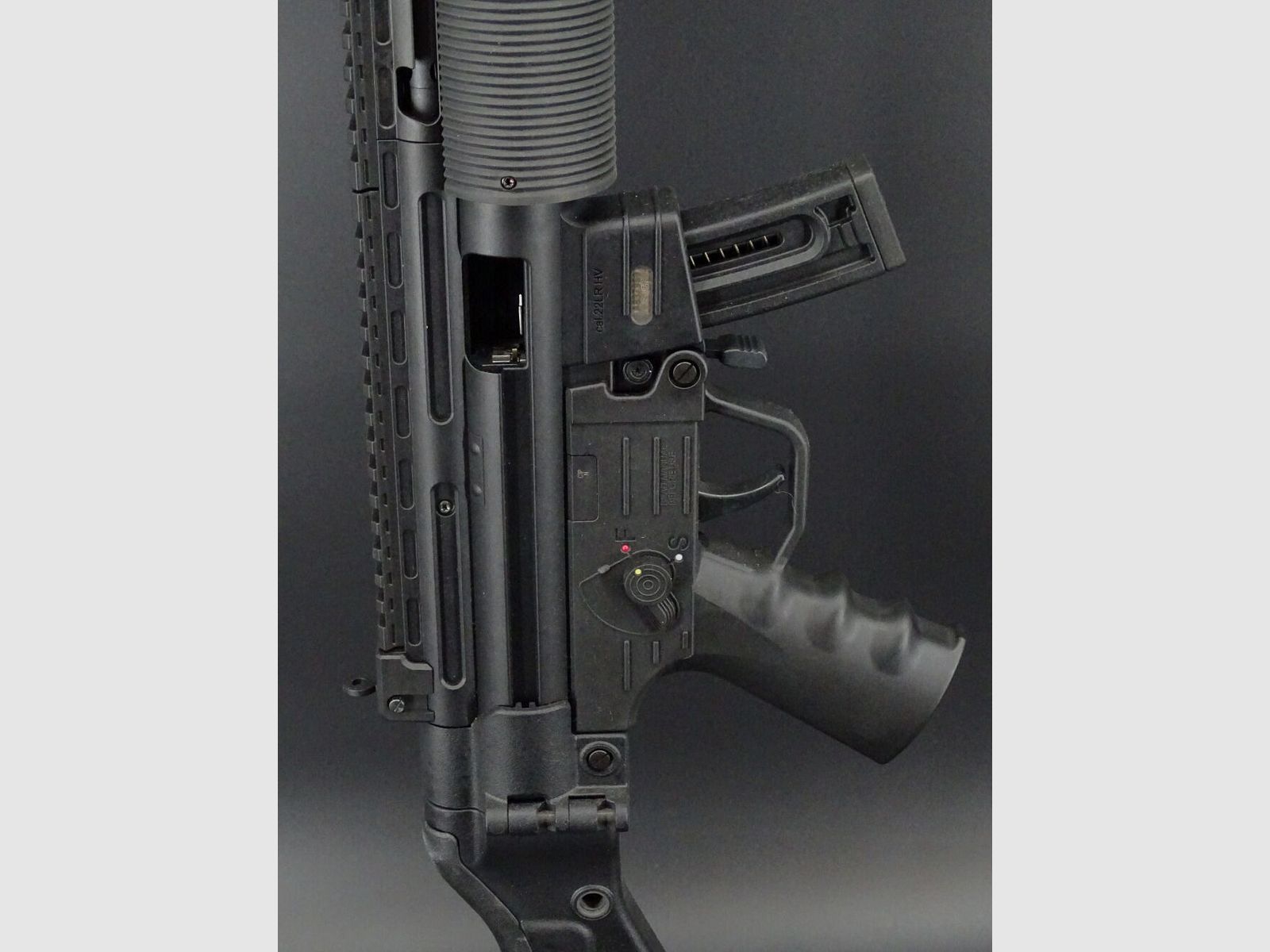 GSG 16 ungeschossen Kaliber .22lr 16