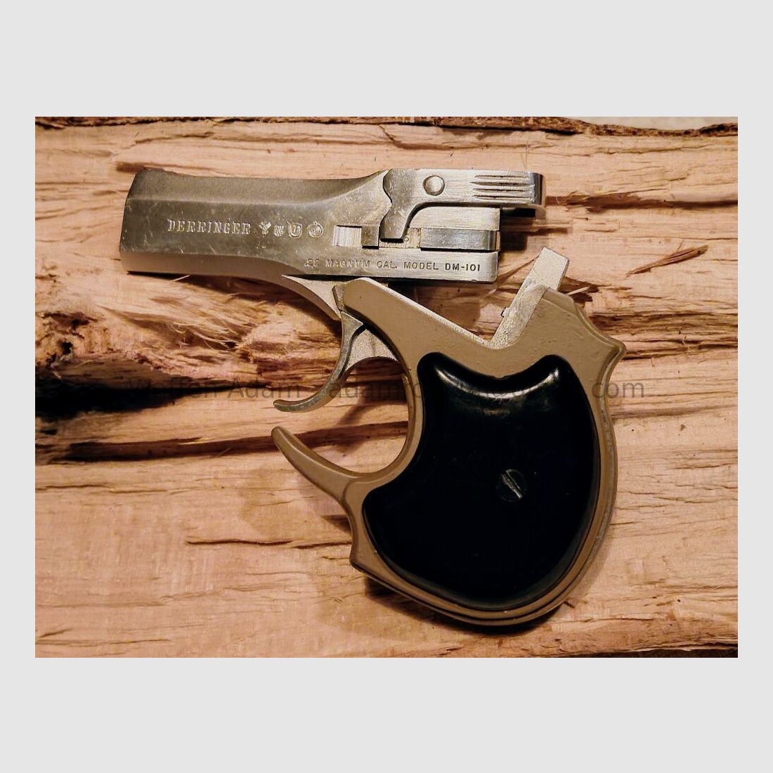 High Standard - Derringer DM-101 de doble cañón