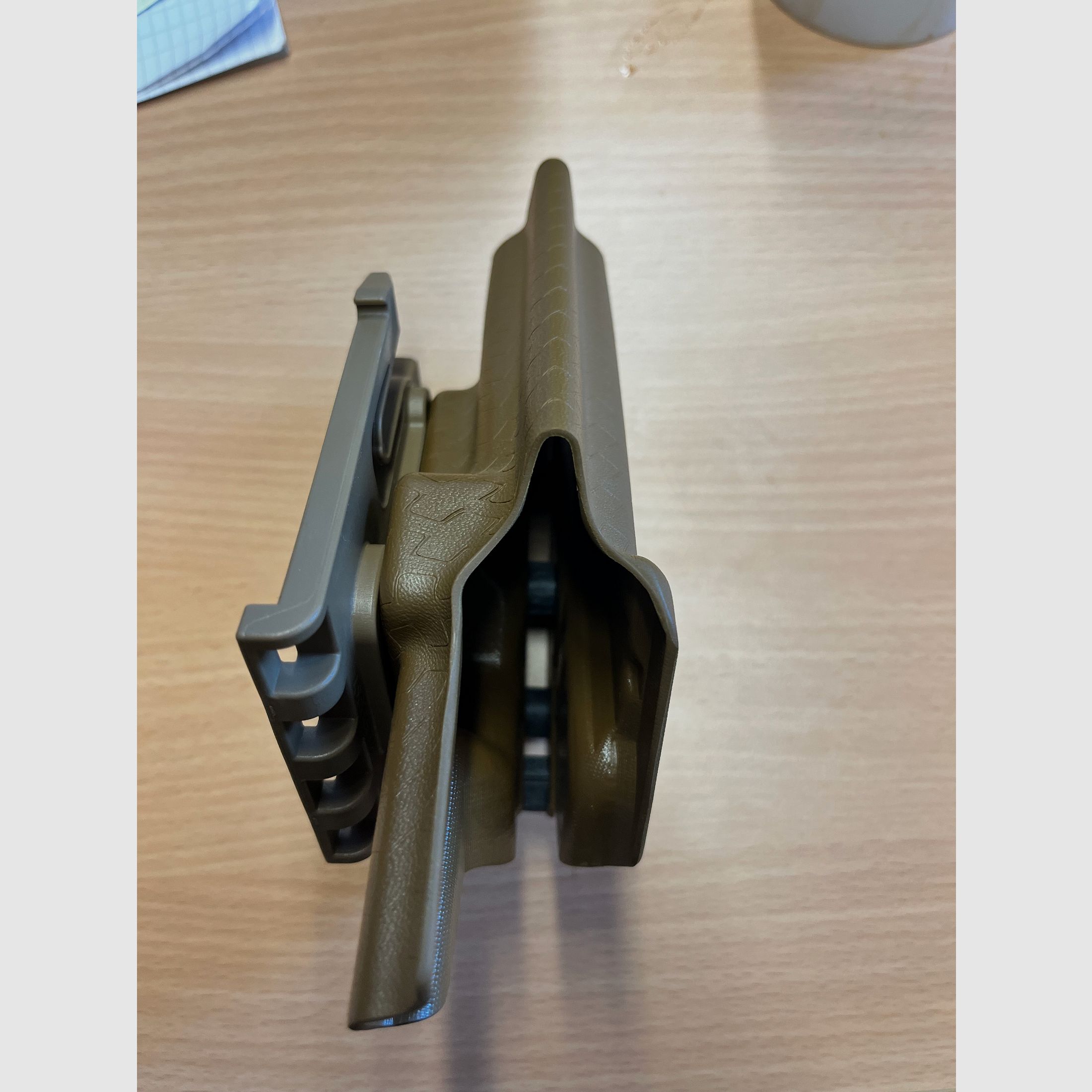 Schwarzer Dreizack-Halter+Kampfgürtel