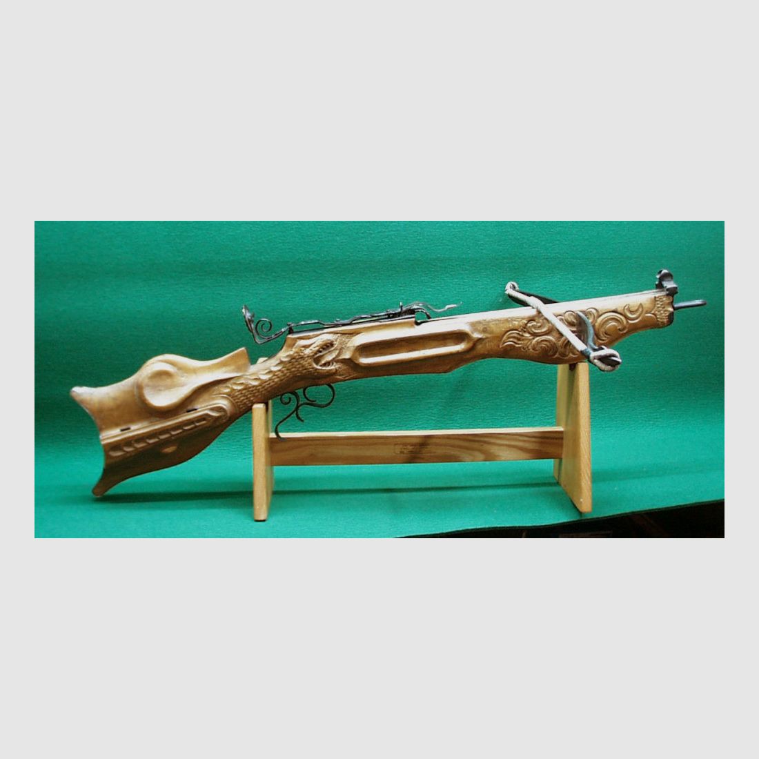 Custom Made	 Jagdarmbrust