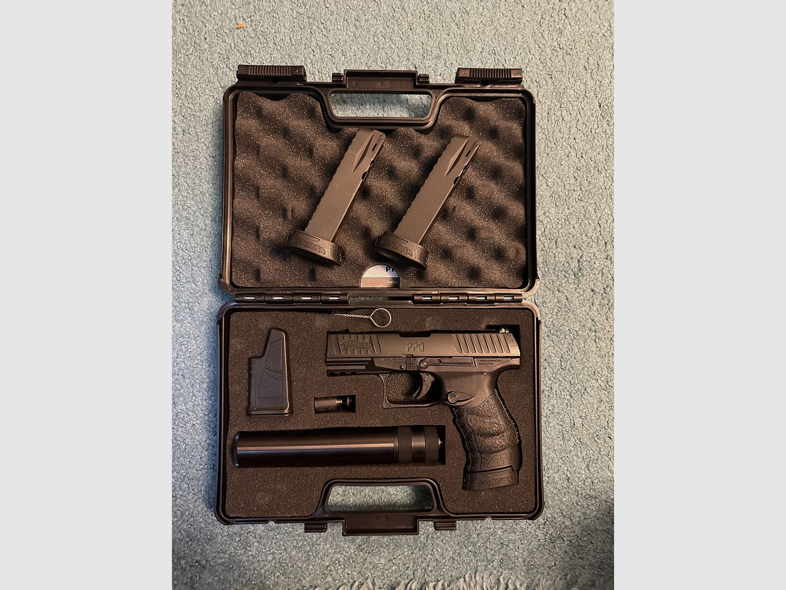 Walther PPQ M2 Navy Kit + 2 Ersatzmagazine 