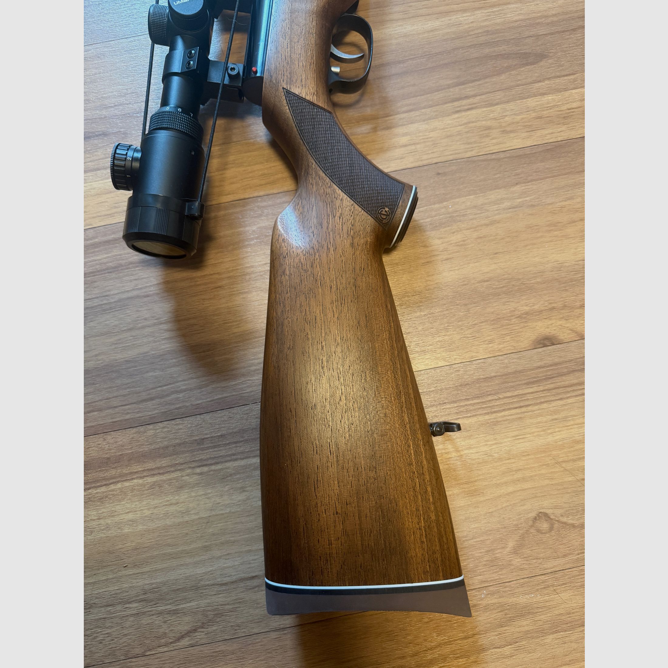 Weihrauch HW 35 E – Nussbaumschaft – Neu – inkl. Umarex Zielfernrohr & Tasche