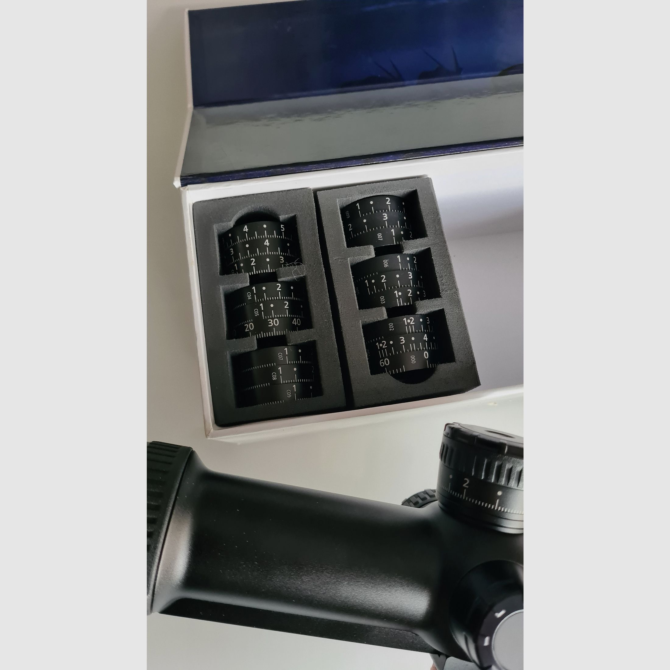 ZEISS Zielfernrohr V8 4,8-35x60 ASV mit Schiene und Rusan Modular FIX Klemmadapter (VB)