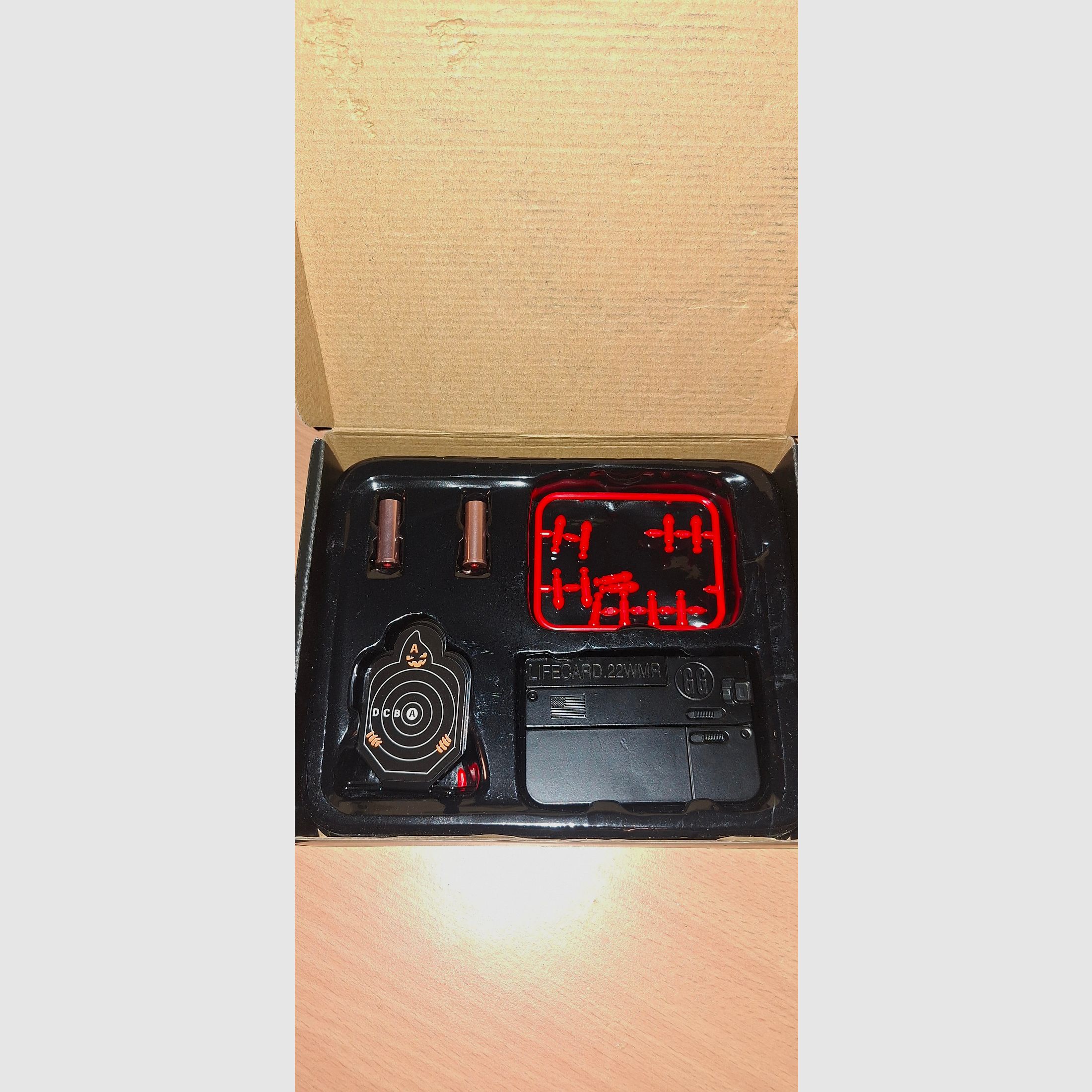 Lifecard .22 WMR (toy)