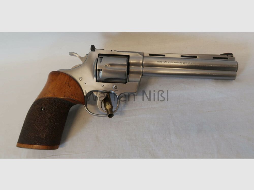 Colt Python, Bild 1 von 2