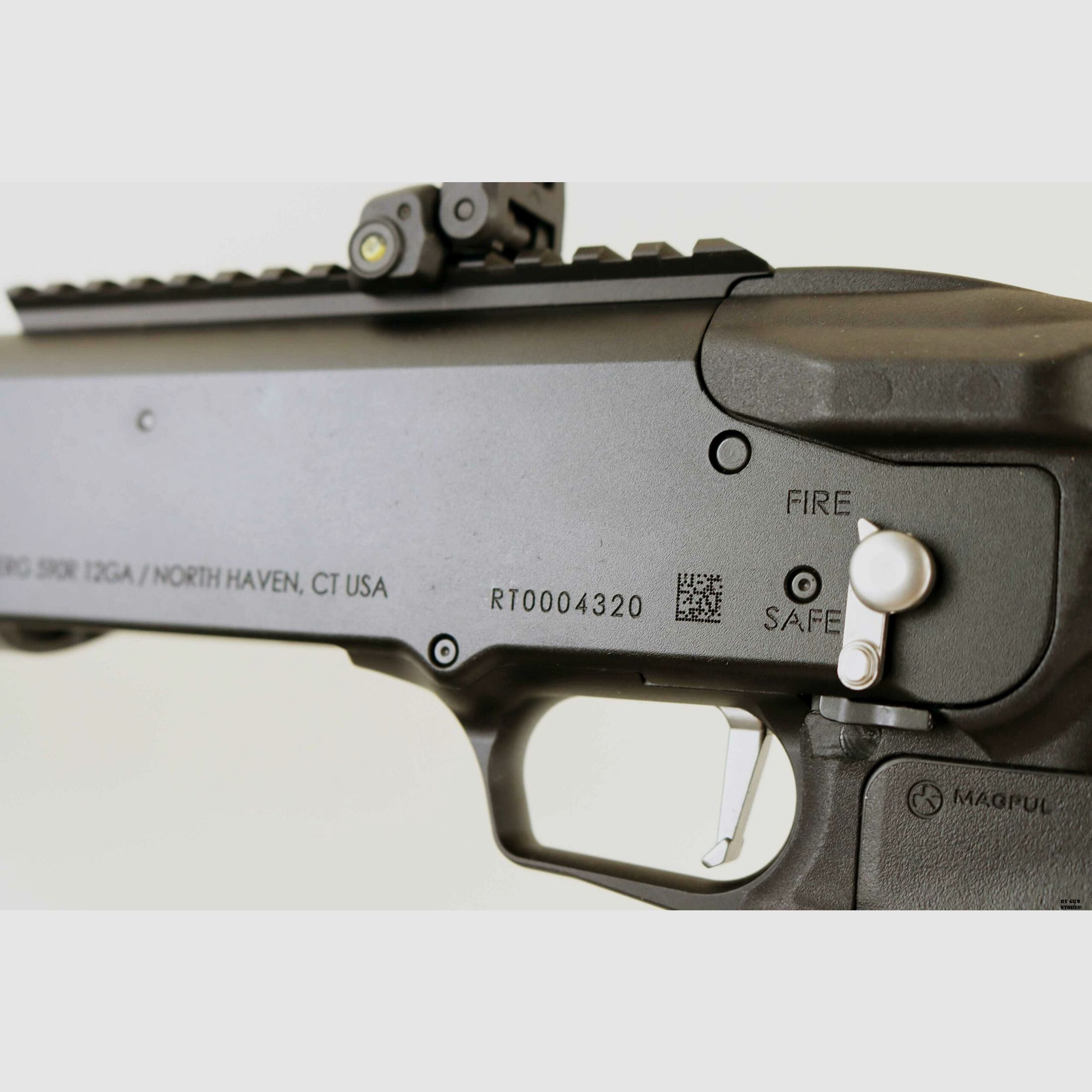 Fusil à pompe Mossberg mod. 590R Rail cal. 12, image 7 sur 12