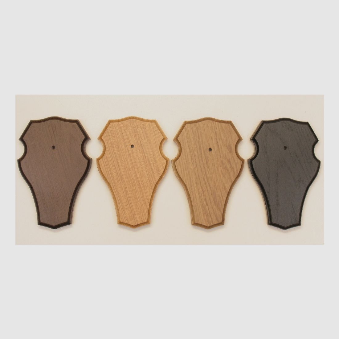 Schild Reh rund 19x12cm Nr.53 dunkel, mit Kiefernfach