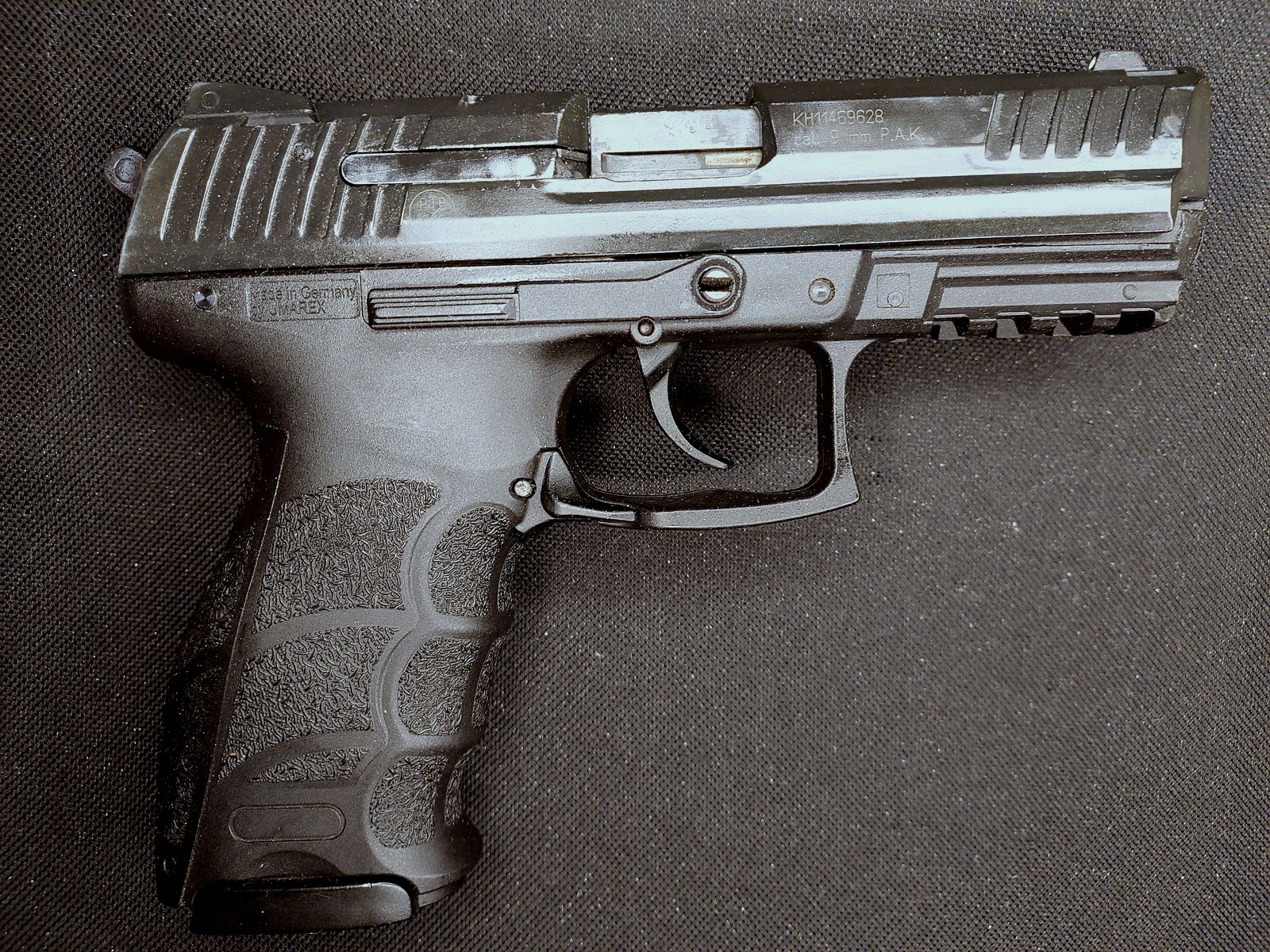 Heckler & Koch P30 9 mm P.A.K. brüniert (PTB 912) HK P 30 mit Safariland 7378 (7TS-ALS) Paddleholster 295 