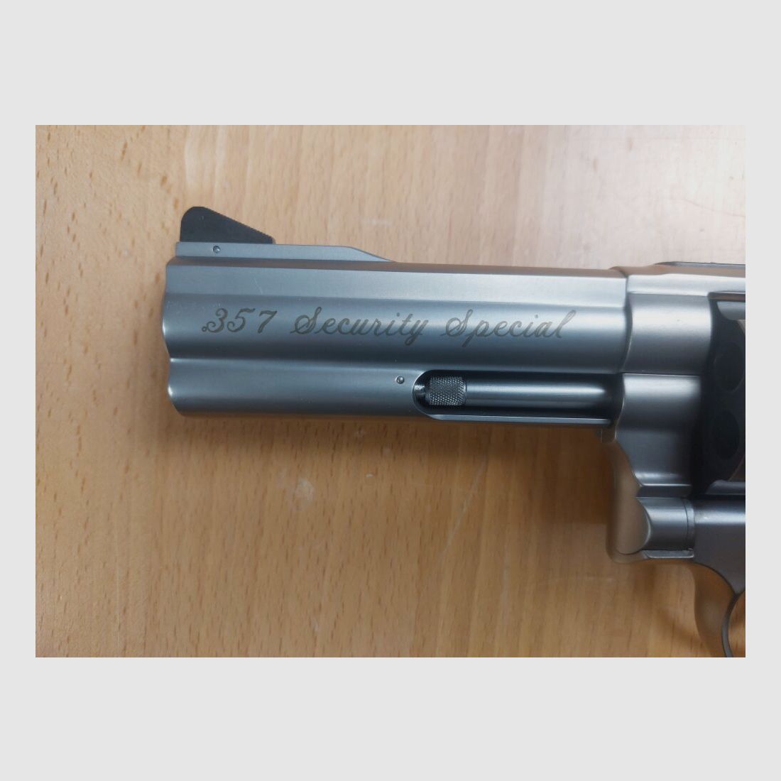 Smith & Wesson, USA 686- Security Special