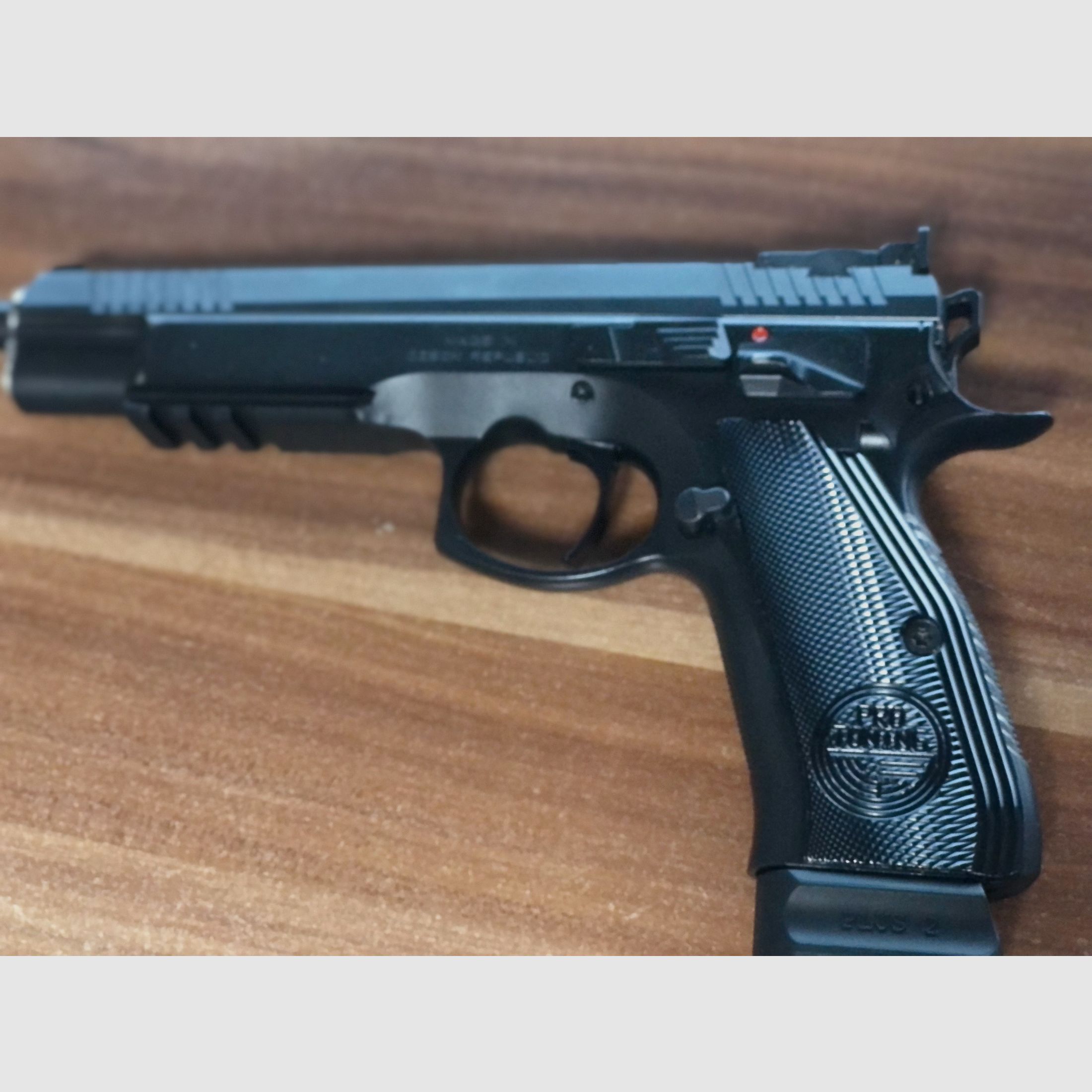 Taipan Pro Tuning im Kaliber 9 vom Haus CZ