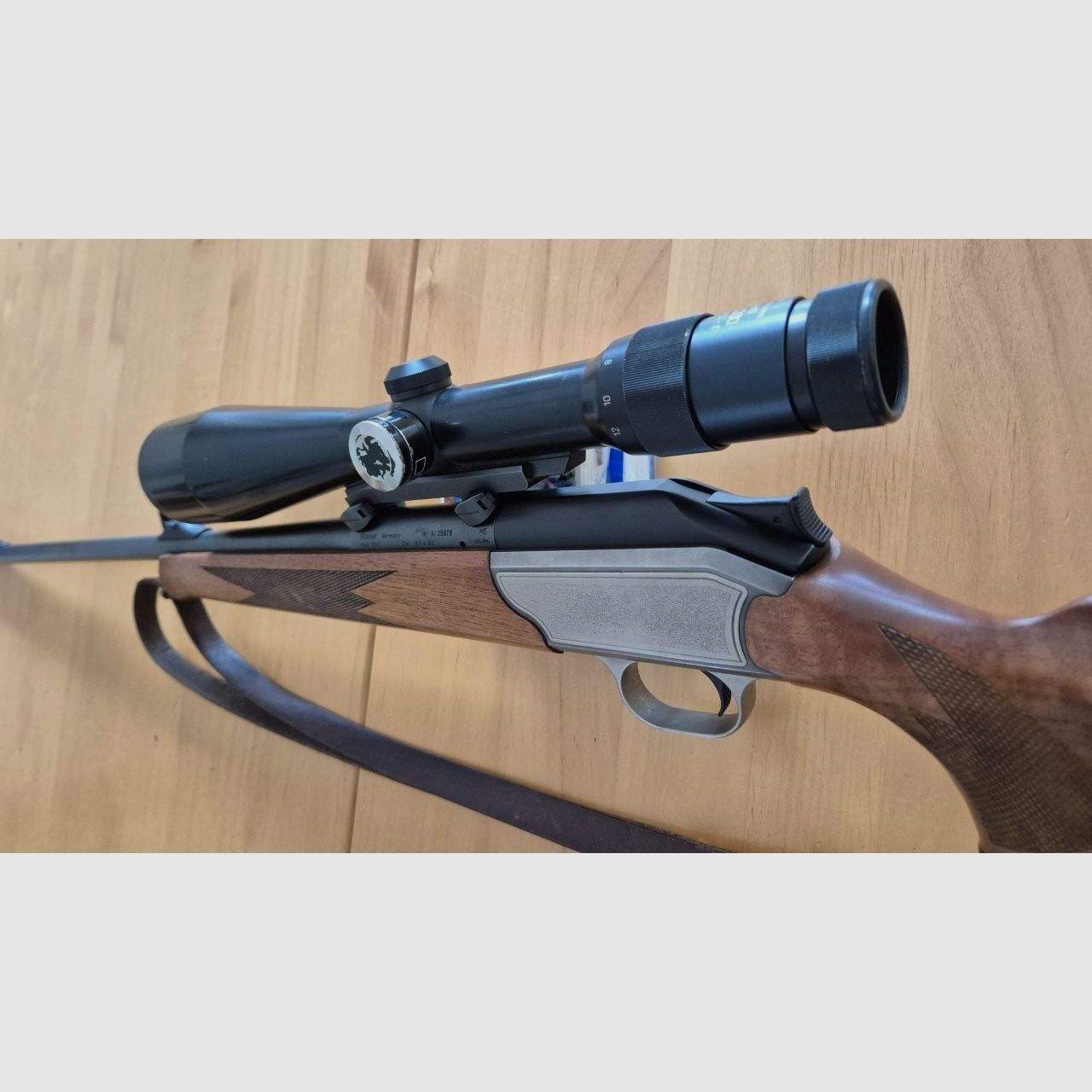 Rifle Blaser R93 Cal. 9,3x64 con dos ópticas