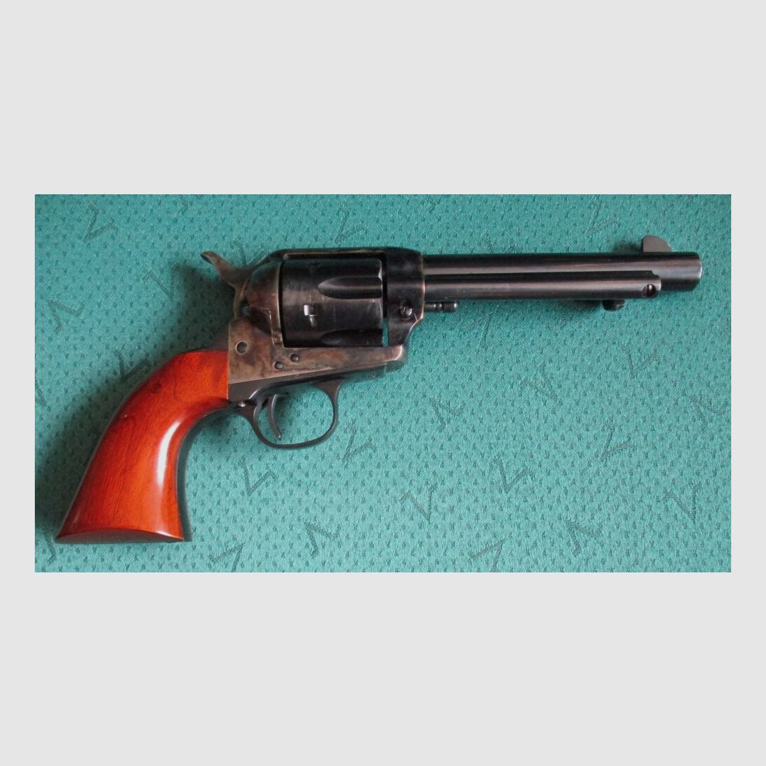 Single Action Revolver Uberti Hege Cattlemann 5 1/2 Zoll	 1873