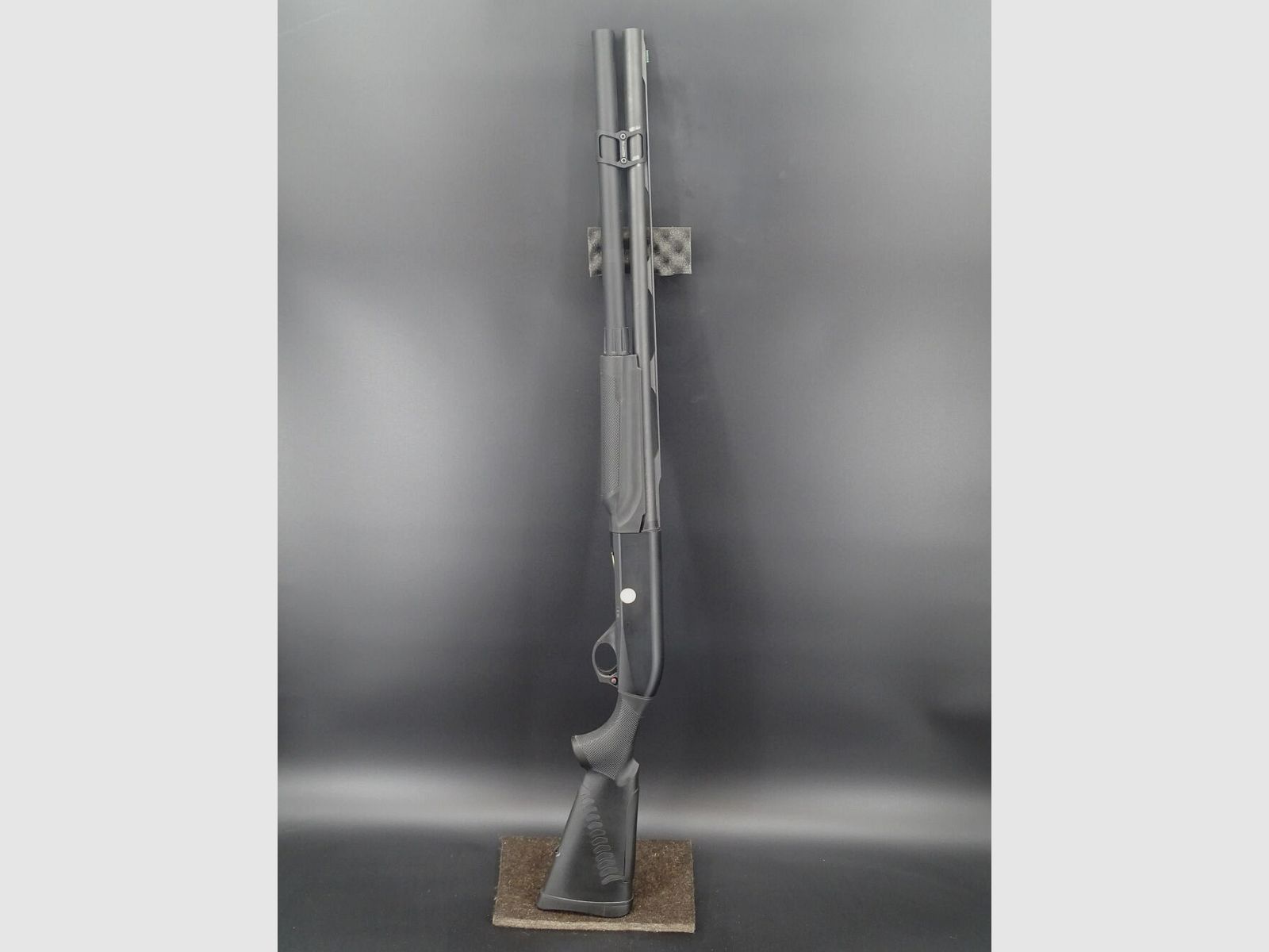 Pièce d'exposition NEUWAFFE Benelli M1 IPSC Calibre 12/76 NON TIRÉE M1 IPSC