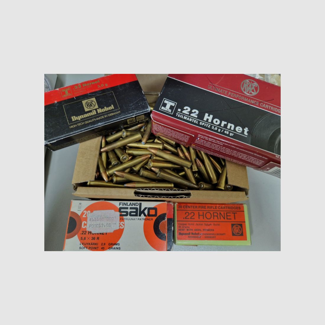 ca. 400 x .22 Hornet ca 4Kg Patronen - Konvolut S&B, Norma, SAKO, RWS...