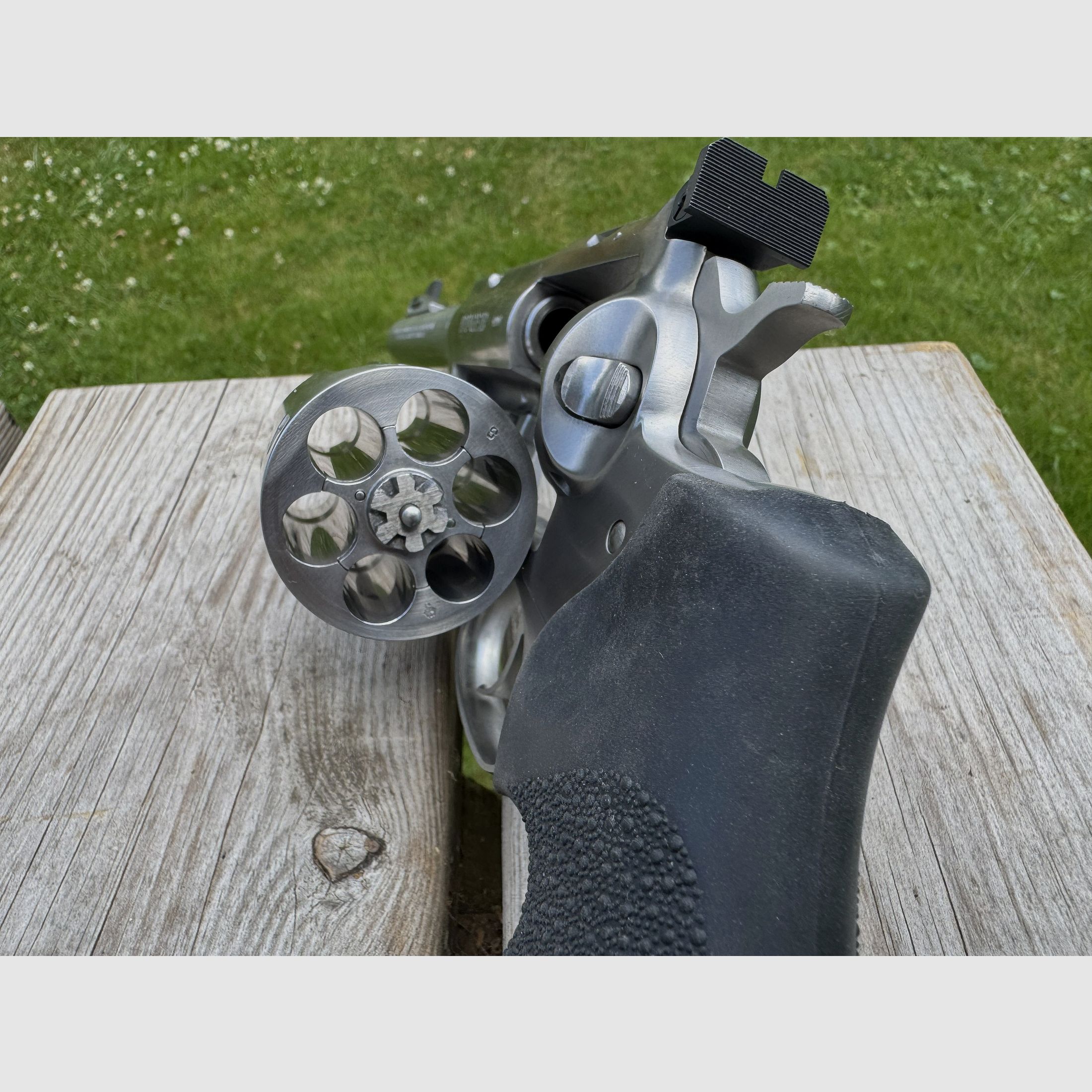 Ruger Super Redhawk .44Magnum 7.5“ stainless steel, like new, from hunter's hand