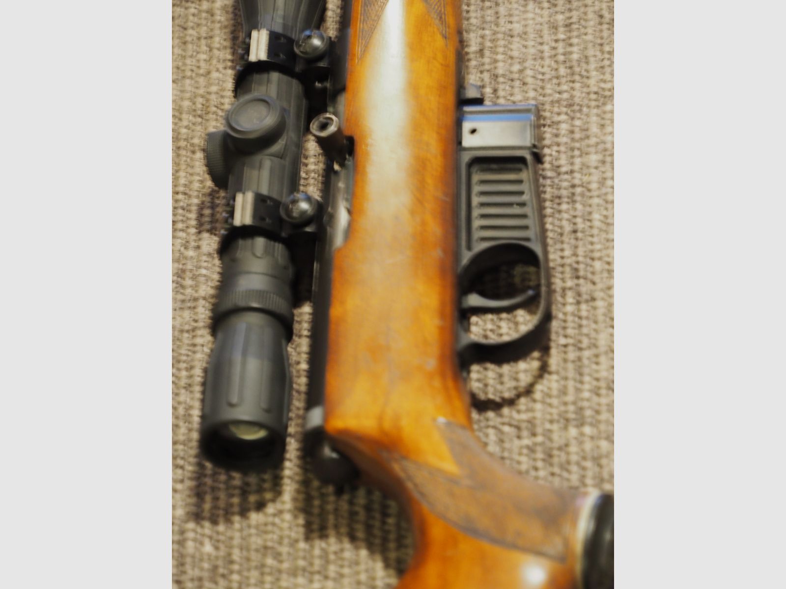 Voere, kaliber 22lr semiauto model z lunetą - 4x32 piękna, starsza karabinek małokalibrowy z celownikiem