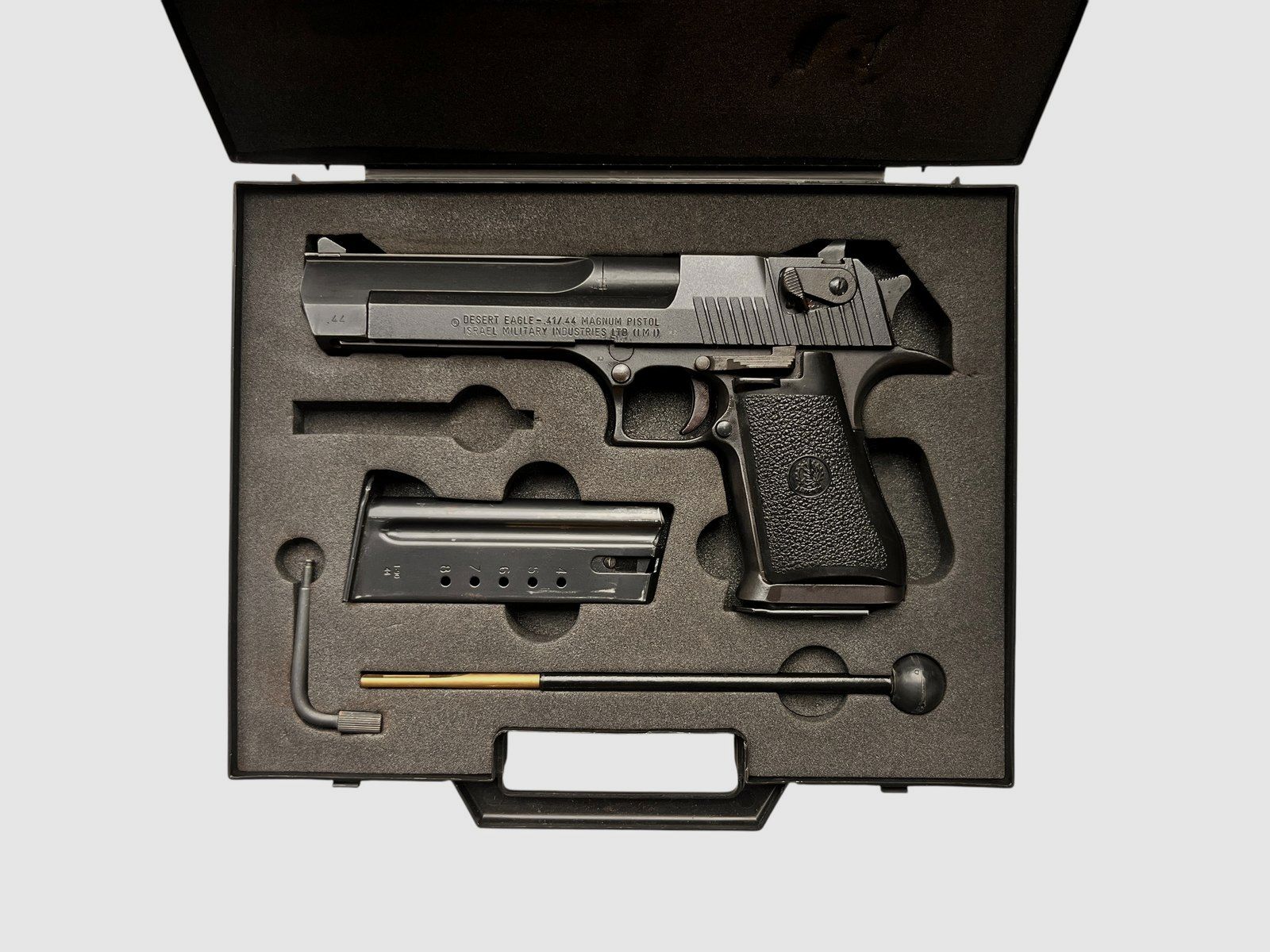 IMI Desert Eagle Pistole Kaliber .44 Magnum | Ikone der Macht, Bild 2 von 8