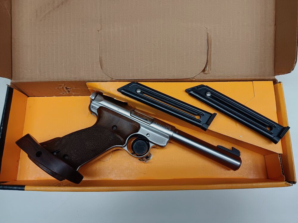 Sturm , Ruger & Co. Inc. Southport , Conn. USA Mark II - Target Stainless