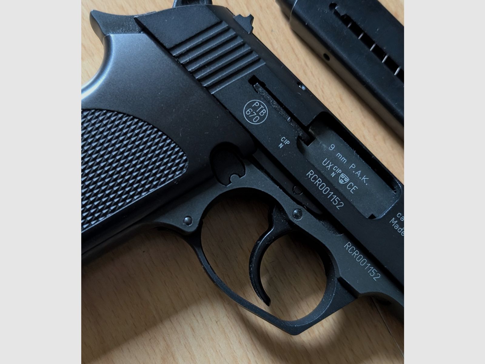 Röhm RG 88 Schreckschusspistole 9 mm P.A.K. / Frei ab 18 Jahren