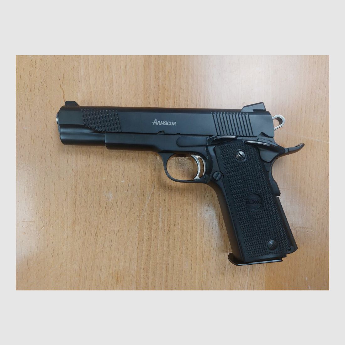 Armscor Rock Ultra 1911-A1 FS