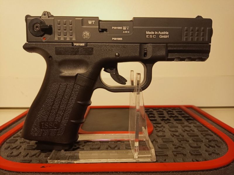 ISSC M22 schwarz PTB 940 Neu mit OVP und Zubehör