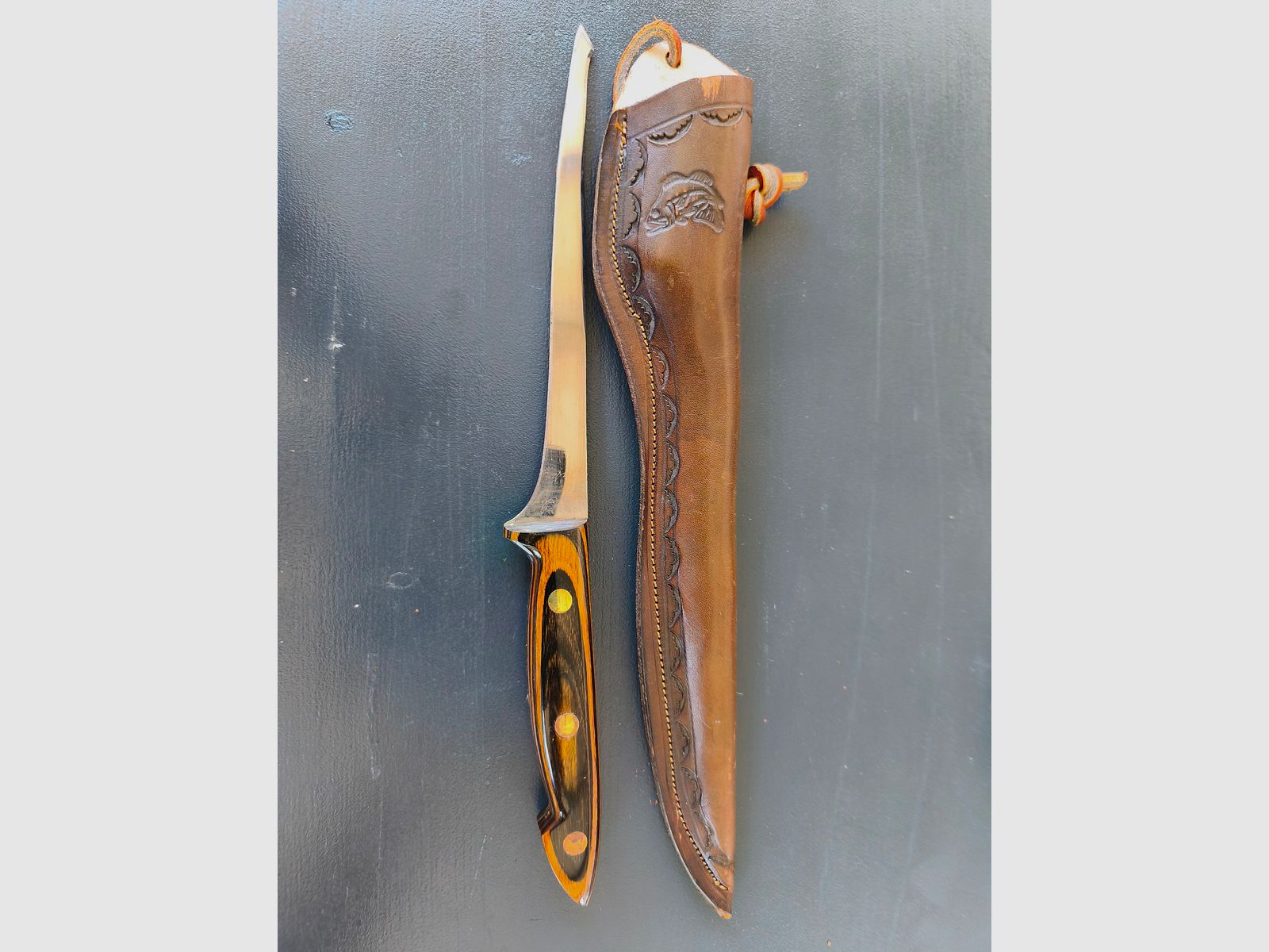 Coltello da filettare Leech Lake con manico marrone