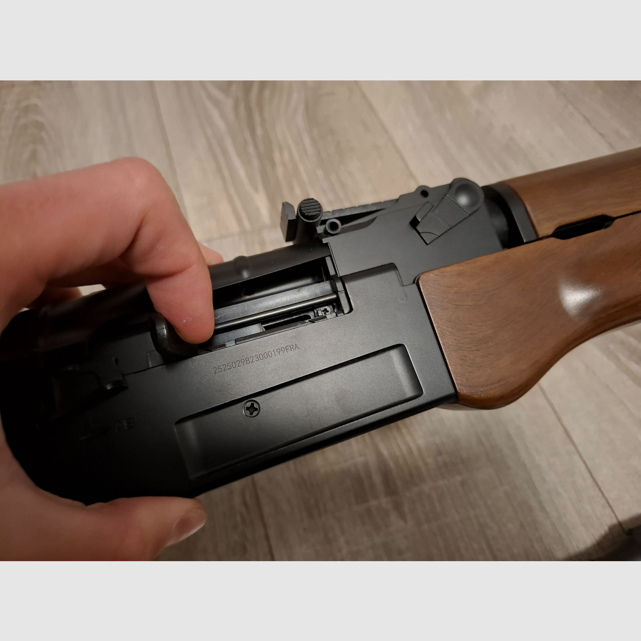 Well AK 74 M aeg <0,5 Joule+ Mauser C96 Federdruck , Bild 4 von 11