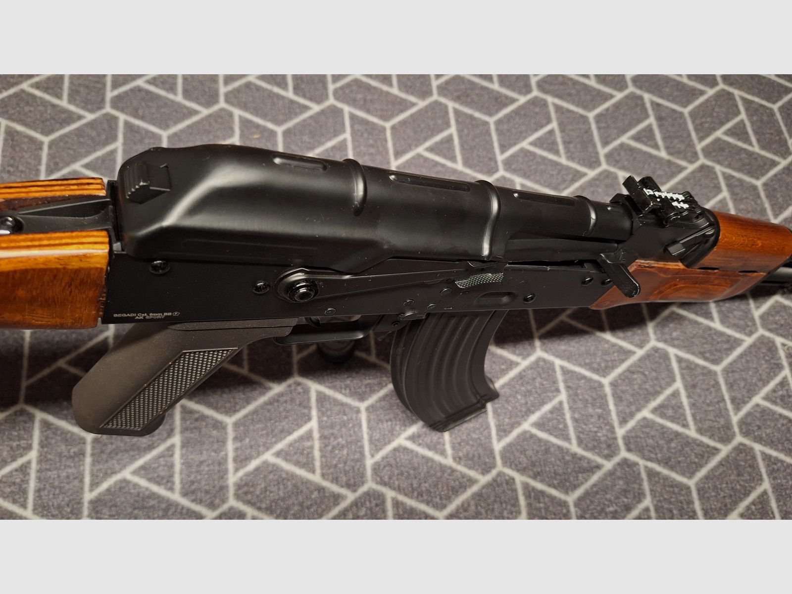 AK47 BEGADI SPORT AEG Vollmetall/Echtholz-NEU!