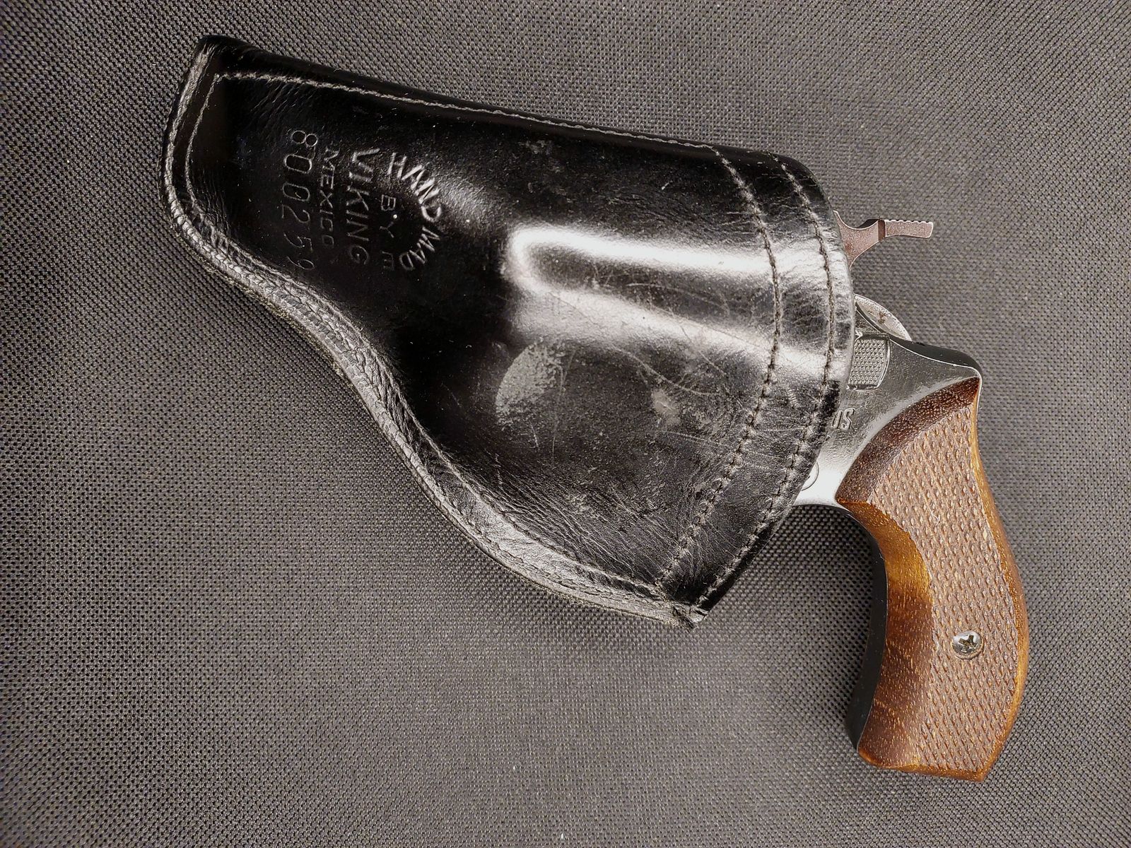 Weihrauch HW37 Kal. 9mm R.K. (PTB 887) OVP mit Holzgriffen und Lederholster - sehr gut erhalten (Arminius HW 37)