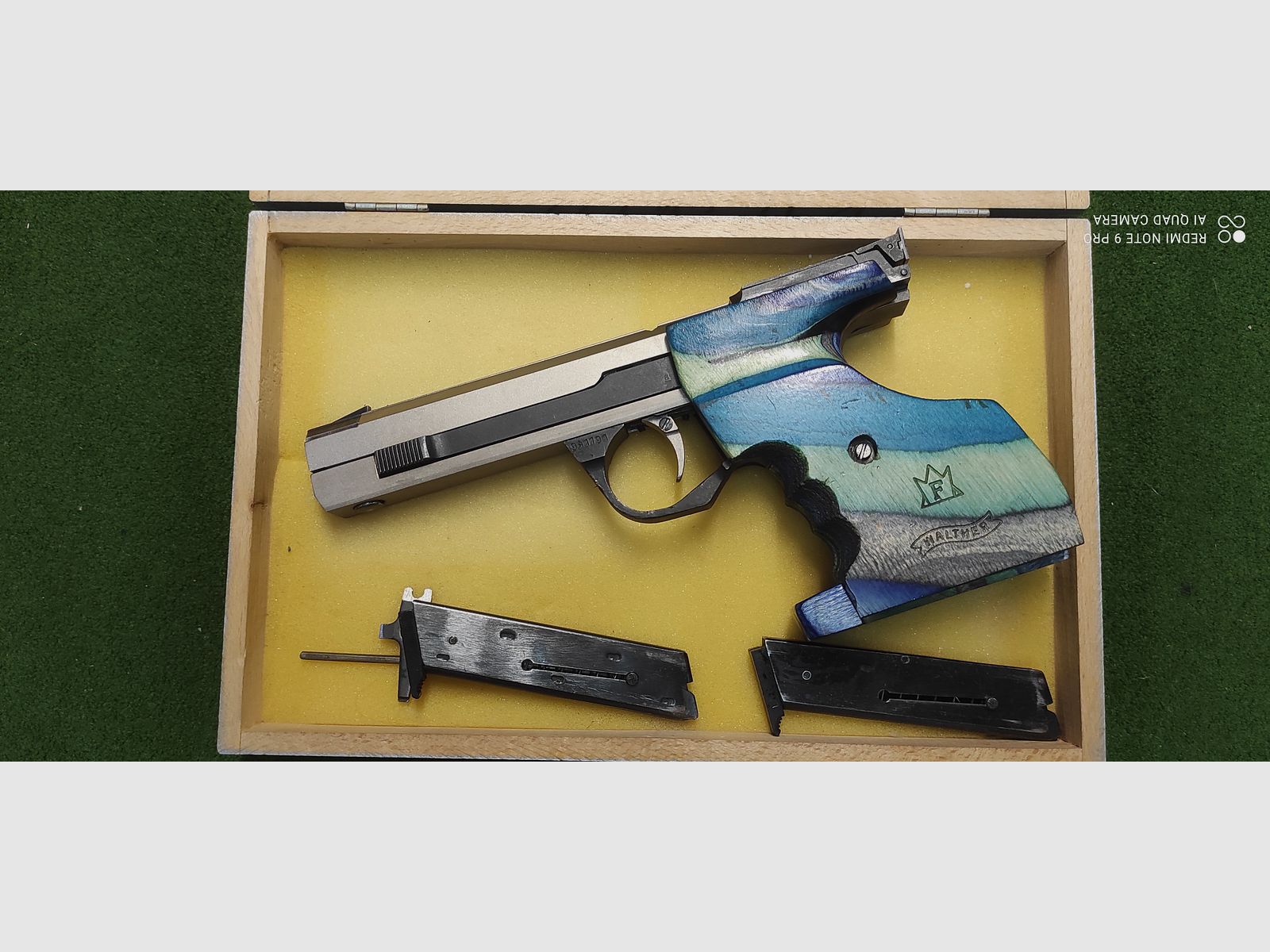 Pistolet IŻ 35, zdjęcie 2 z 3