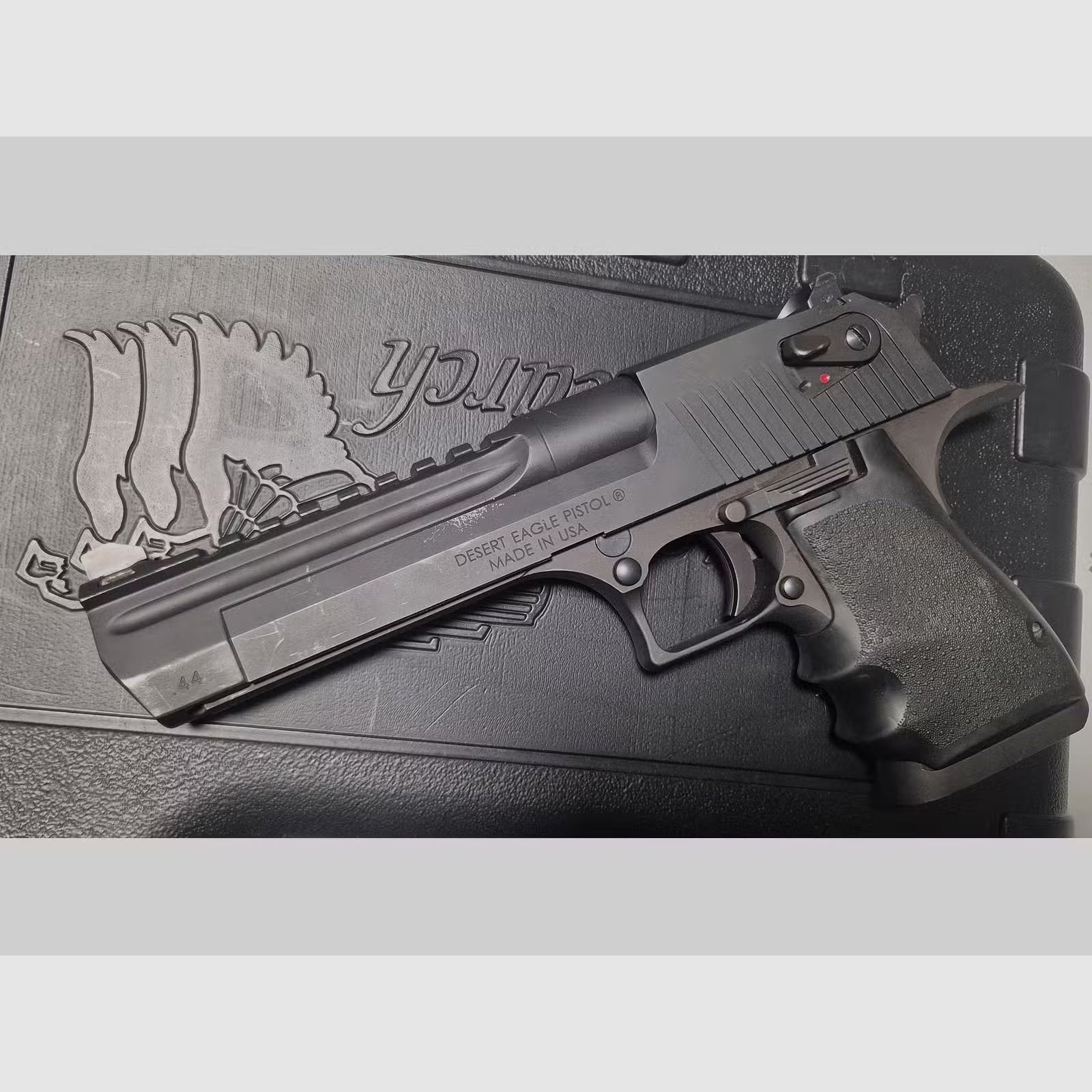 Magnum Research DESERT EAGLE .44 Magnum, 6" brüniert