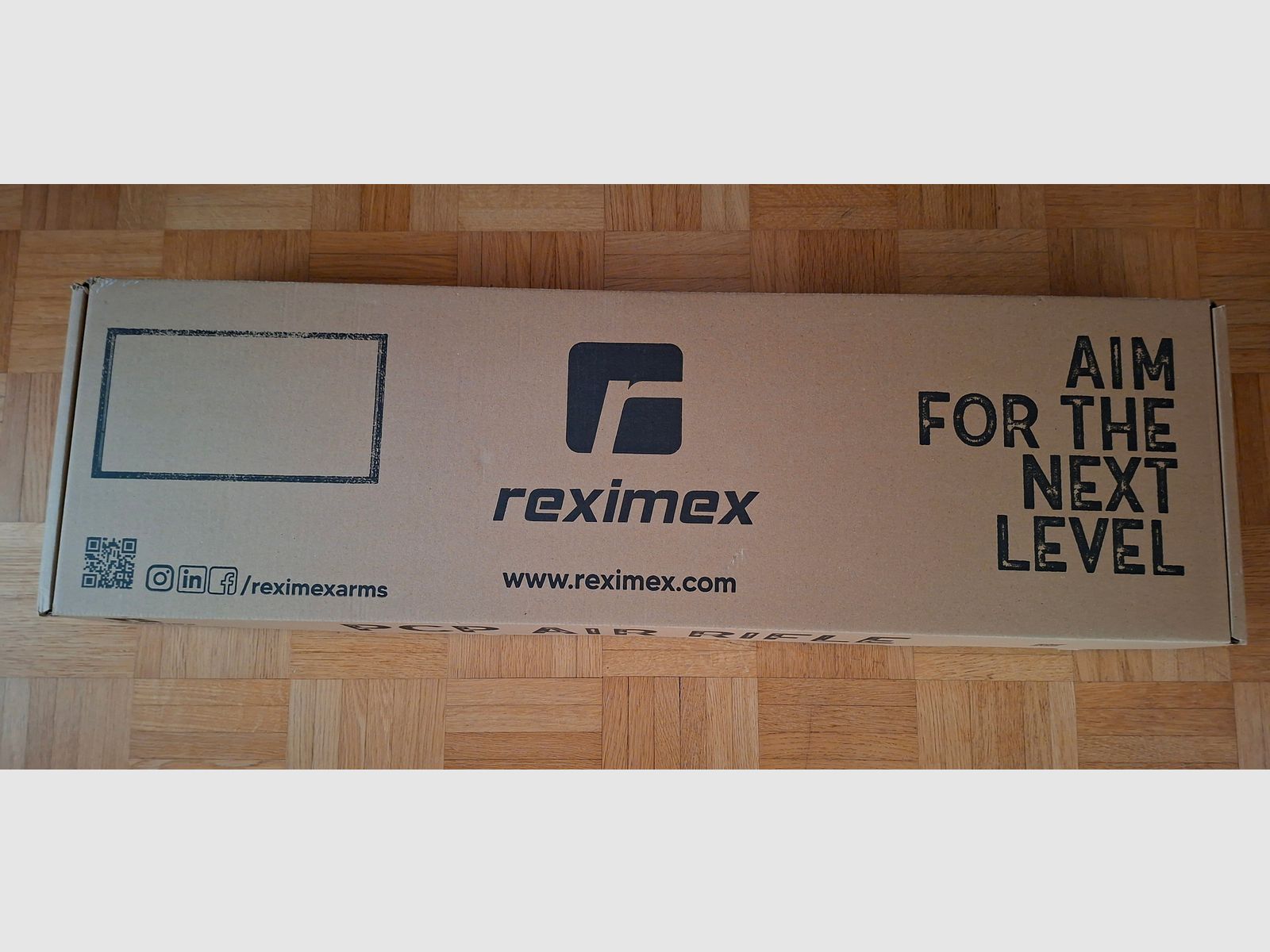 Reximex Tormenta W Lite PCP air rifle 4.5 mm (P18)