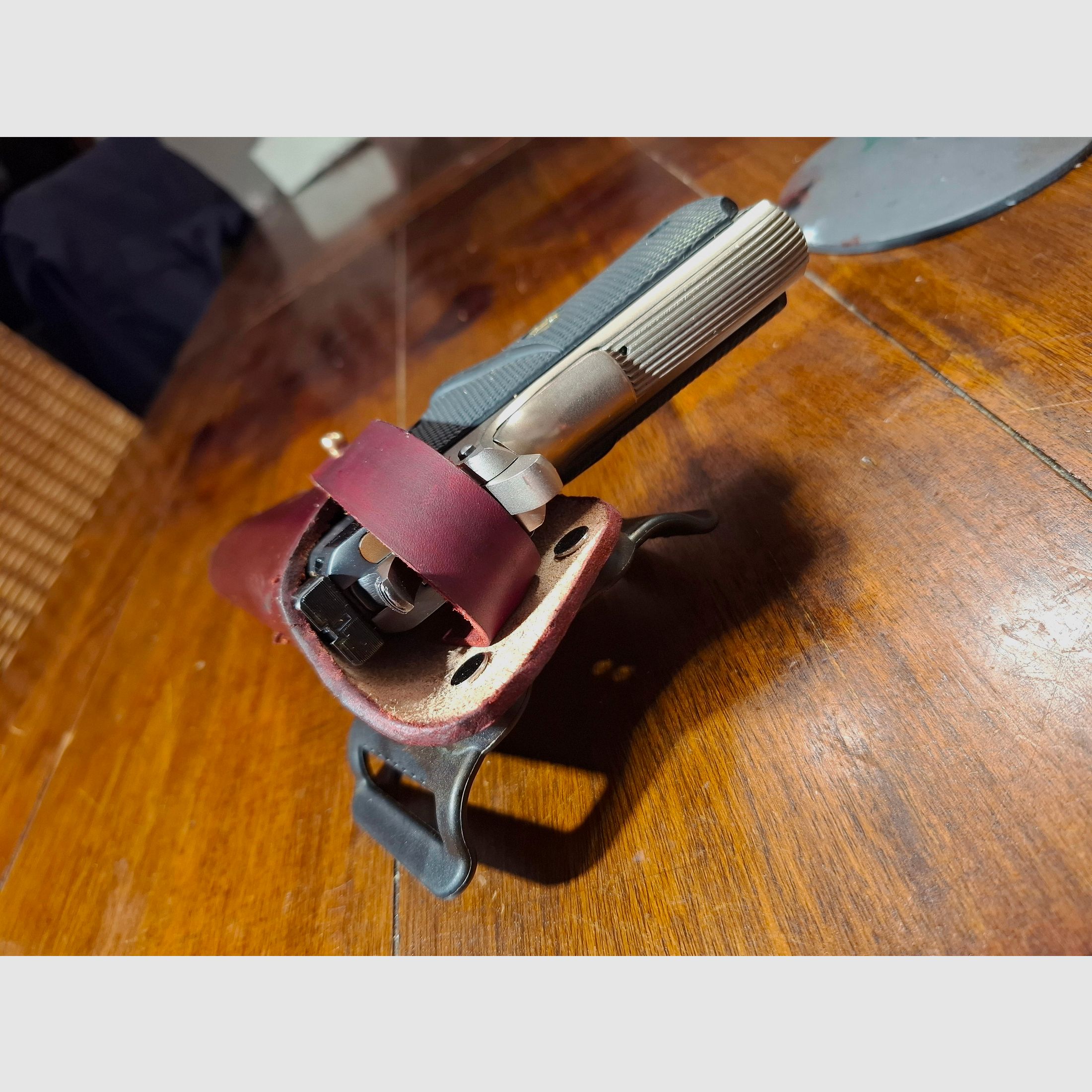 BELT HOLSTER FOR 1911