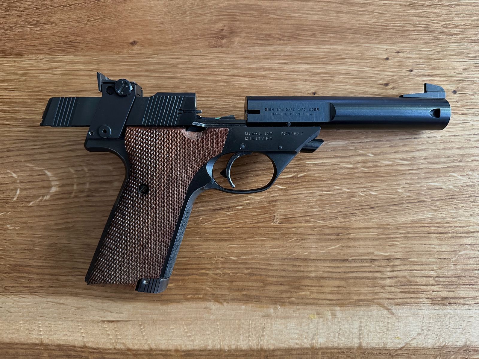 High Standard Supermatic Citation Modell 107 Military .22 l.r. im sammelwürdigen Zustand