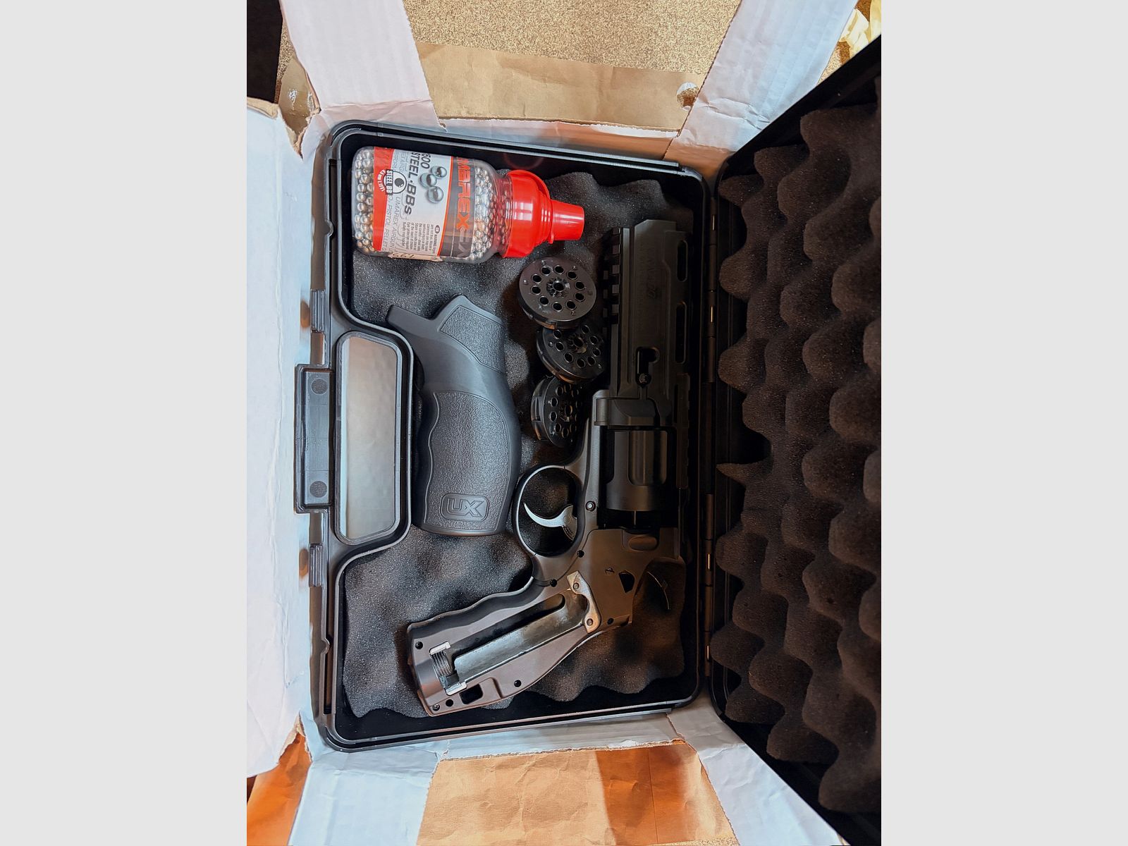Umarex UX Tornado .44 Super Magnum CO₂ revolver 4,5 mm BB – set completo incl. maletín y accesorios