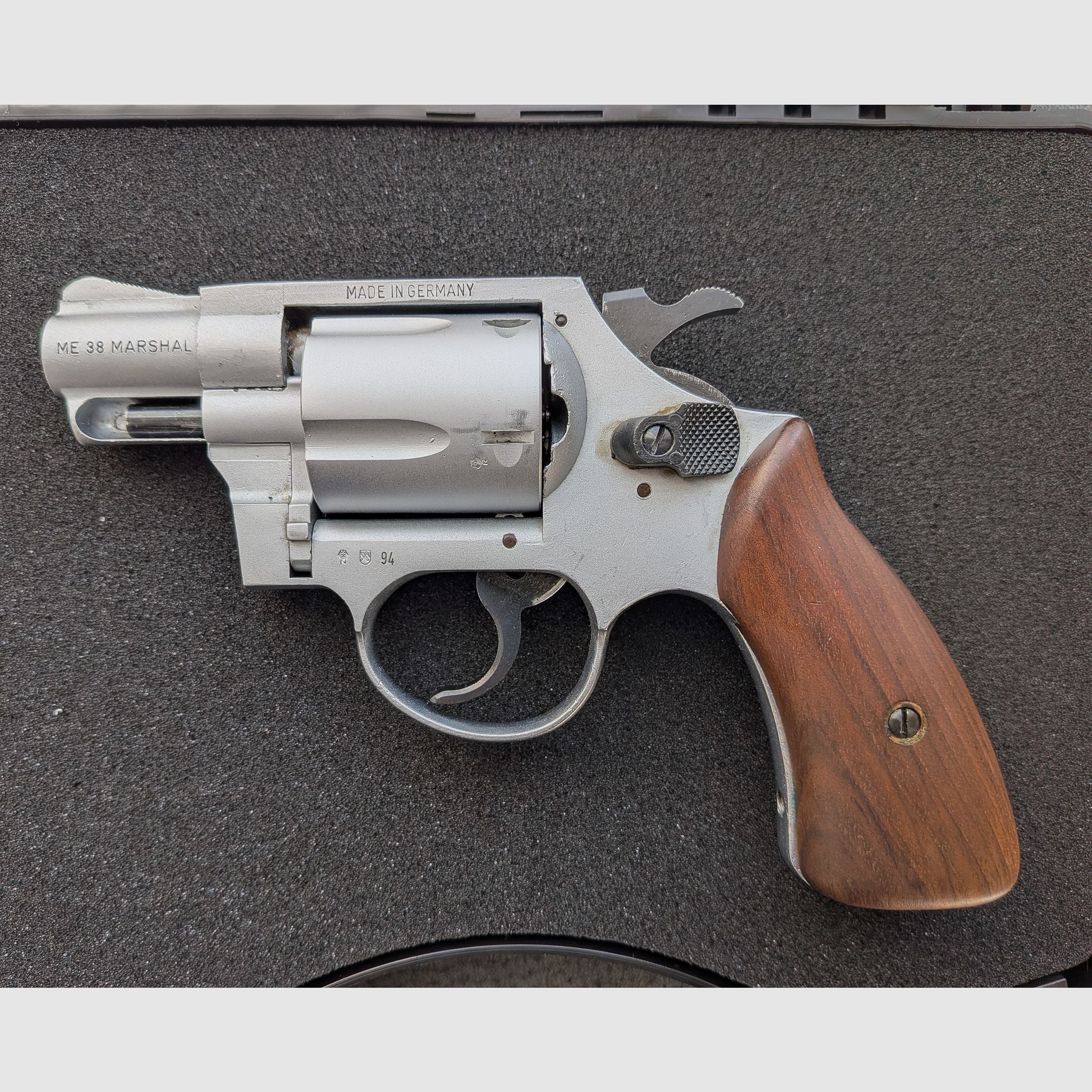 ME 38 Marshal - Revolver - PTB 203/2 - Nickel matt - 9mm Knall - Holzgriff - SSW