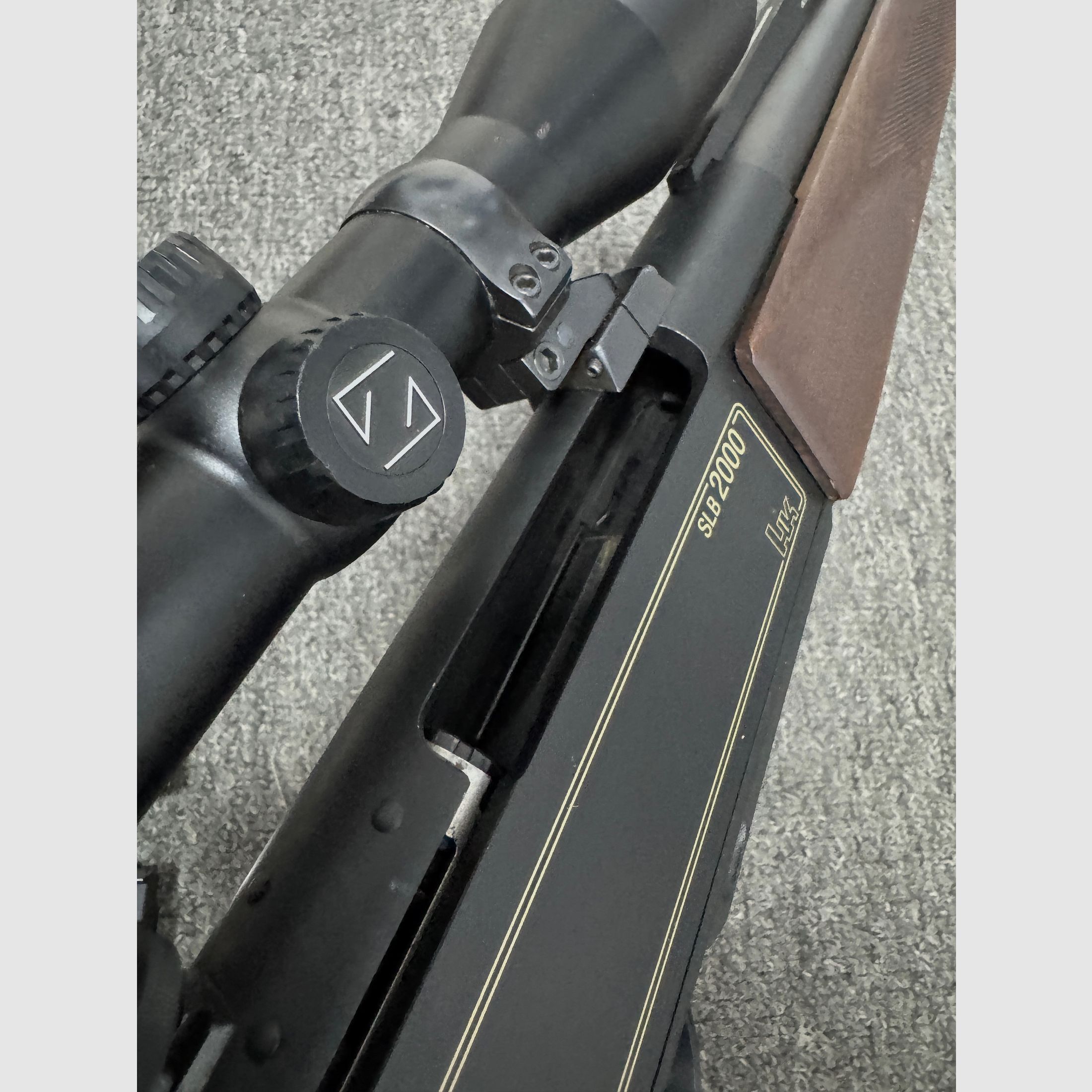 Heckler & Koch SLB 2000 9,3x62 mit Zeiss Varipoint V 1,5-6x42 T*