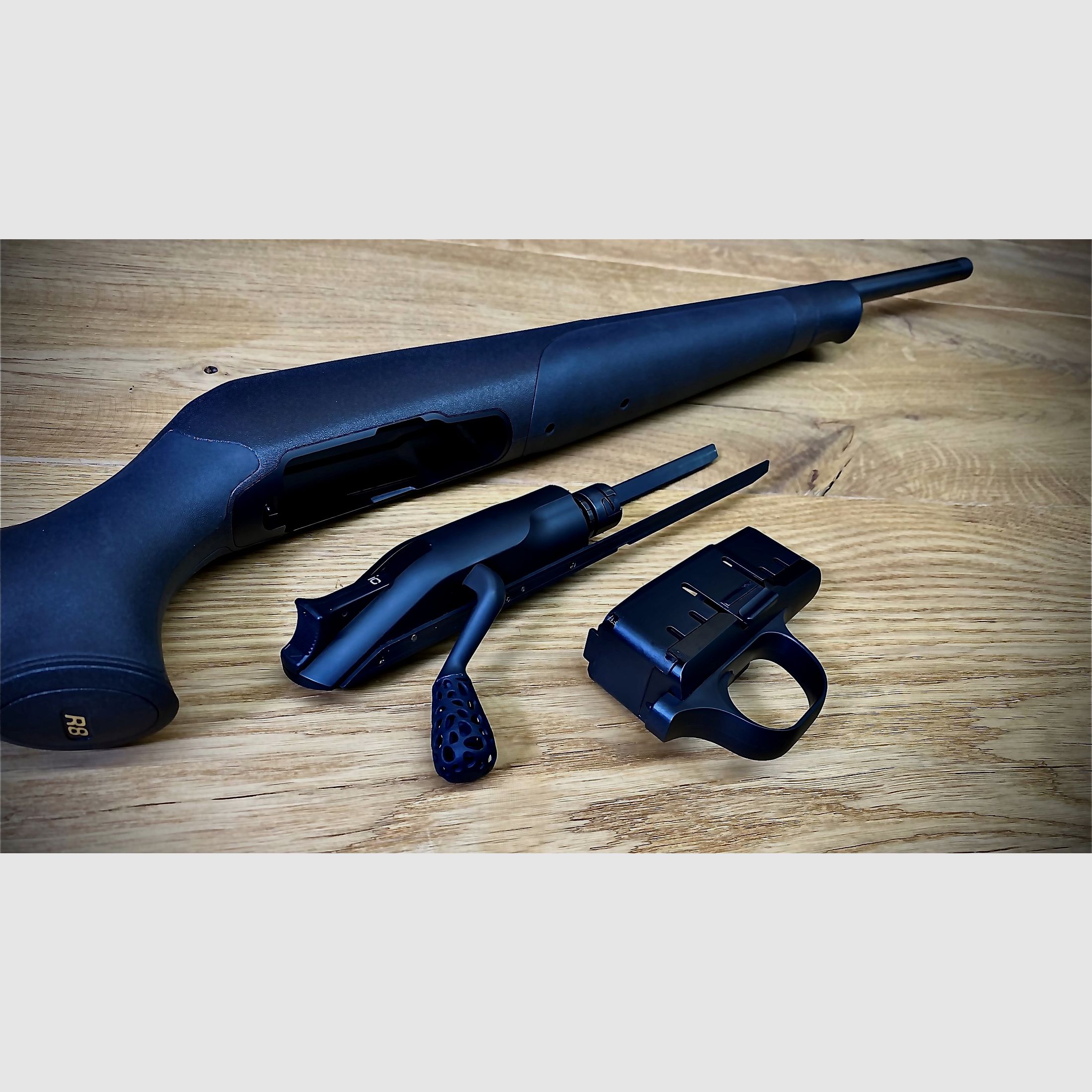 Blaser R8 Professional Schwarz Braun / Schaftrückenverstellung / M15x1 Kaliber&Lauflänge nach Wahl