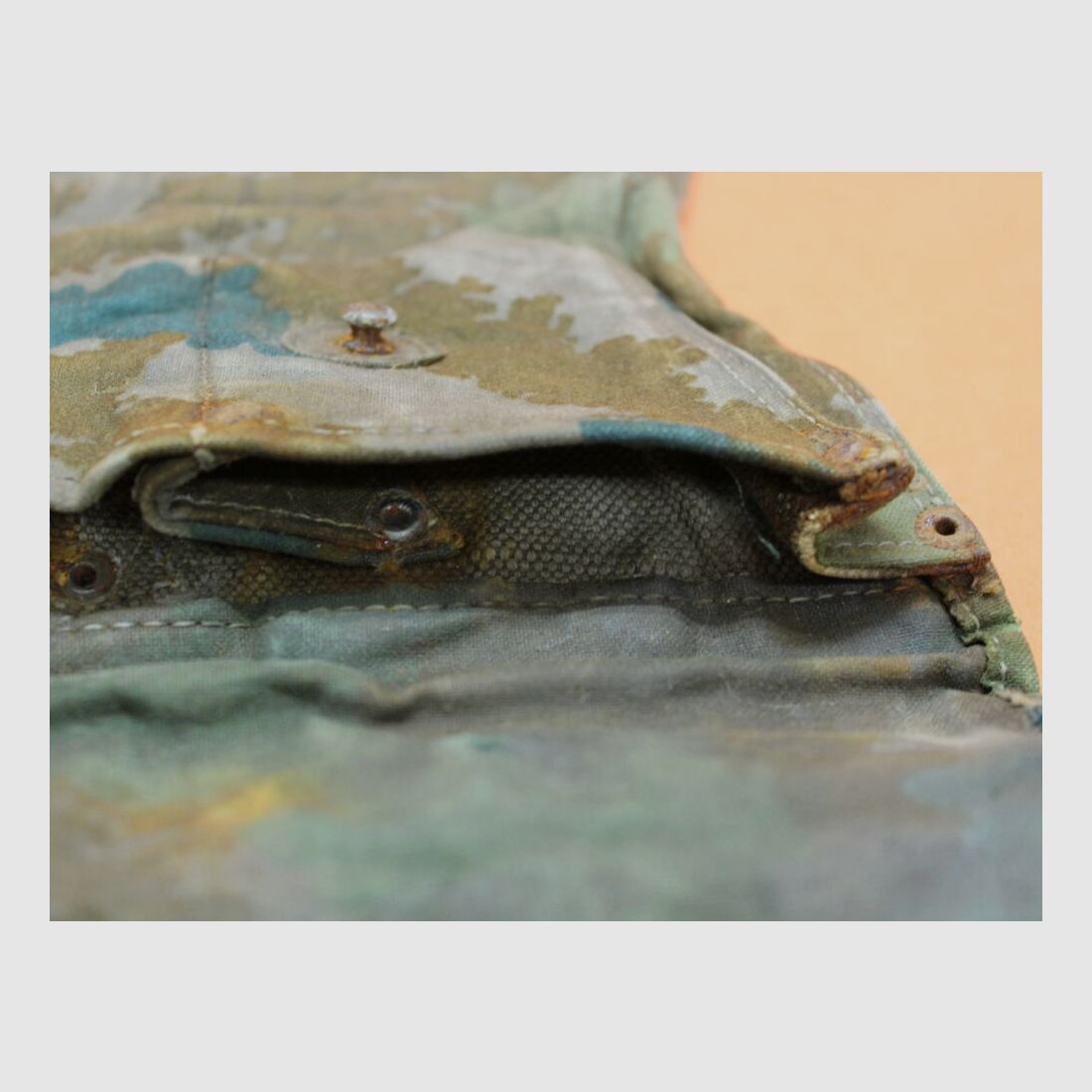 DDR NVA SURPLUS Kalashnikov AKM: Magazine pouch NVA flower camouflage for 3 pieces of 30-round magazines DDR MPi K/ AK47