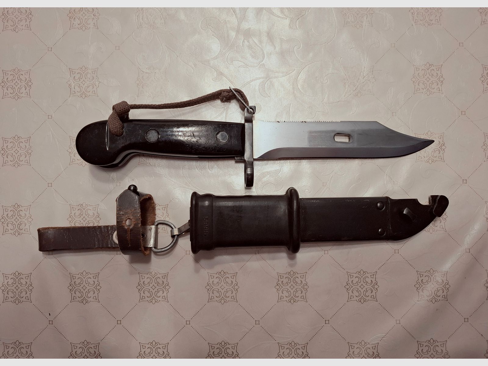 Bajonett, AK 47/74  mit Scheide, schwarzer Griff
