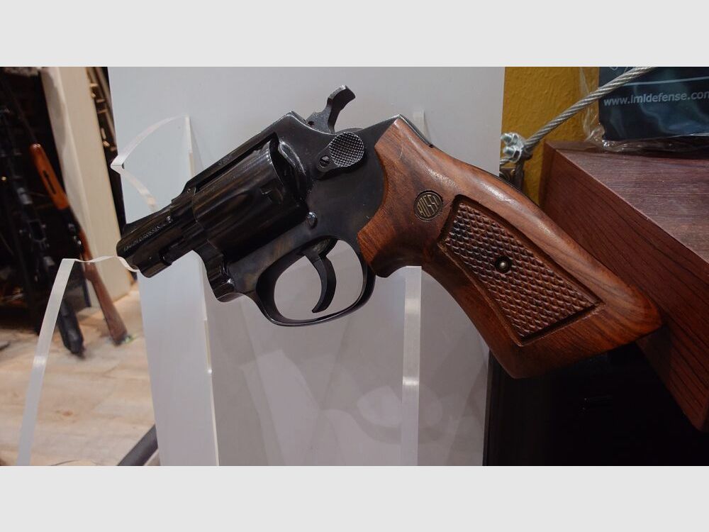 Rossi M27, image 2 of 5