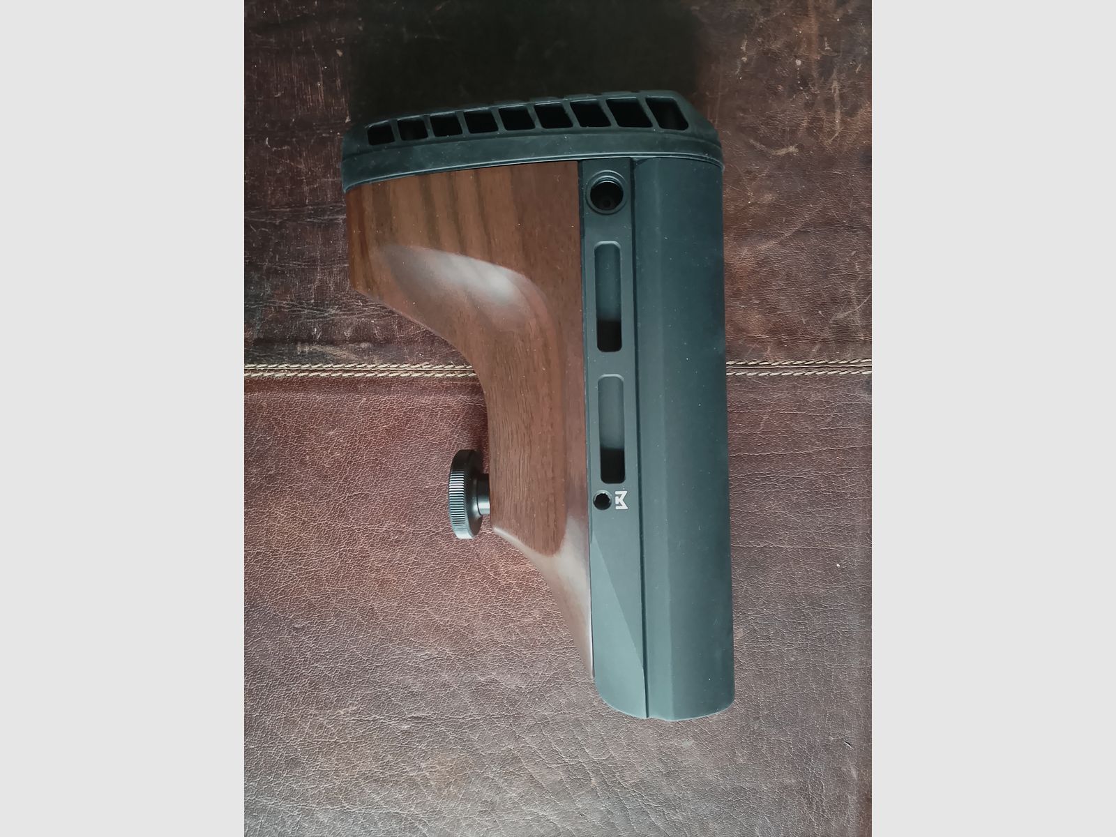 WOOX Vigilante AR15 wood stock walnut – sliding stock hybrid (like new)