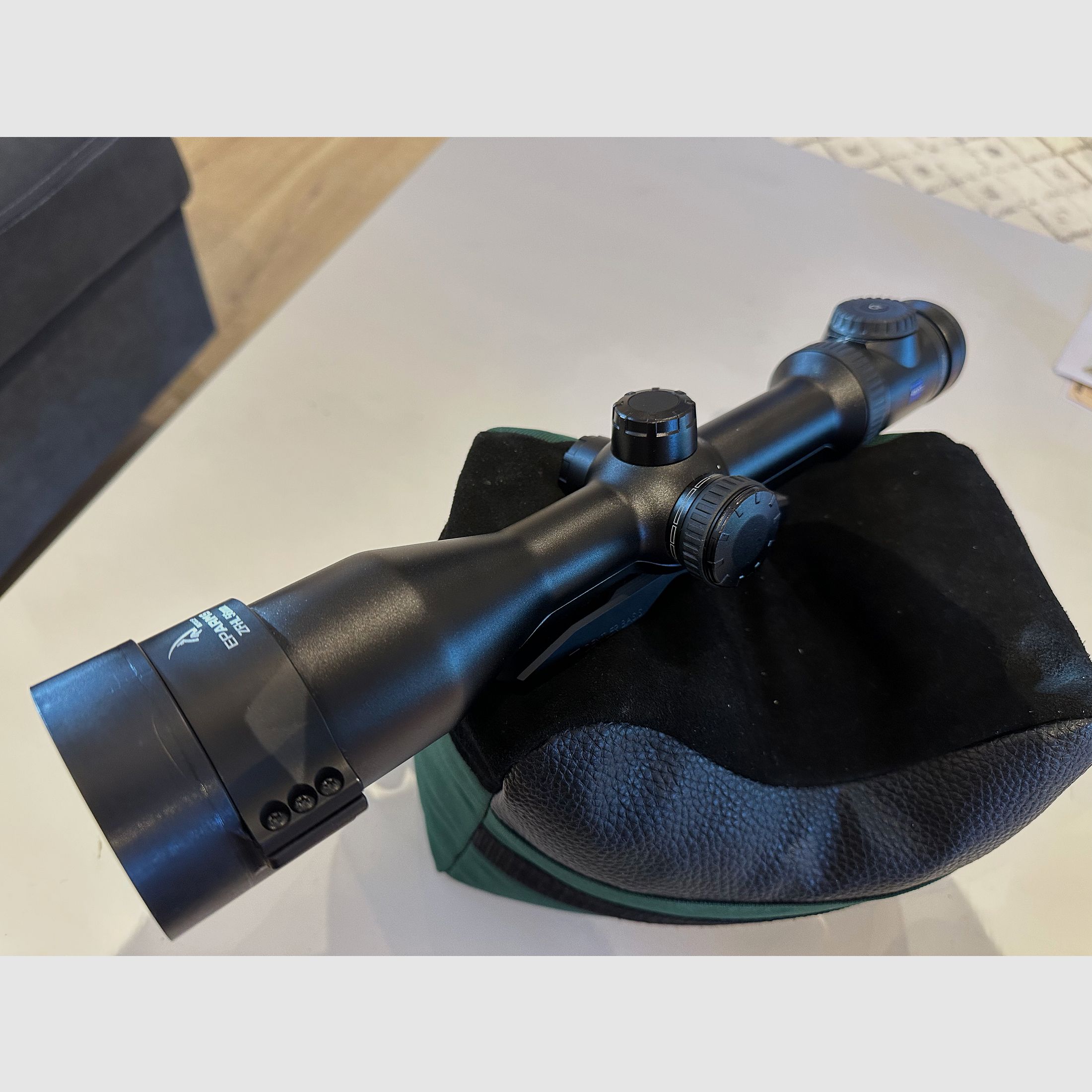 Zeiss V8 1,8-14  Abs. 60 mit Schiene und Dentler Montagebasis- *neue Version* mit 30mm Mittelrohr (früher 36mm)