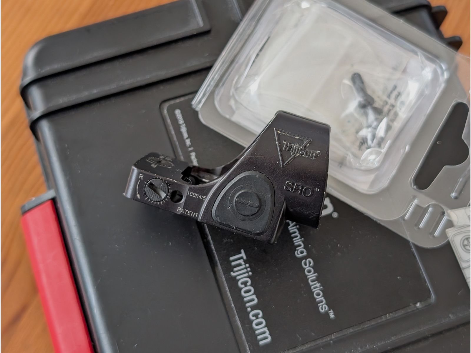 Original Trijicon SRO 2.5 MOA Mini Red Dot