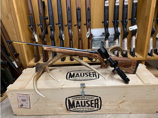 Browning X-Bolt Hunter Eclipse, con AKAH 2,5-10x50, sin riel