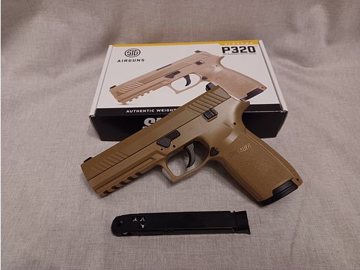 SIG SAUER P320 coyote / 4,5 mm Diabolo / BlowBack / CO2 / Pistole / OVP (63)