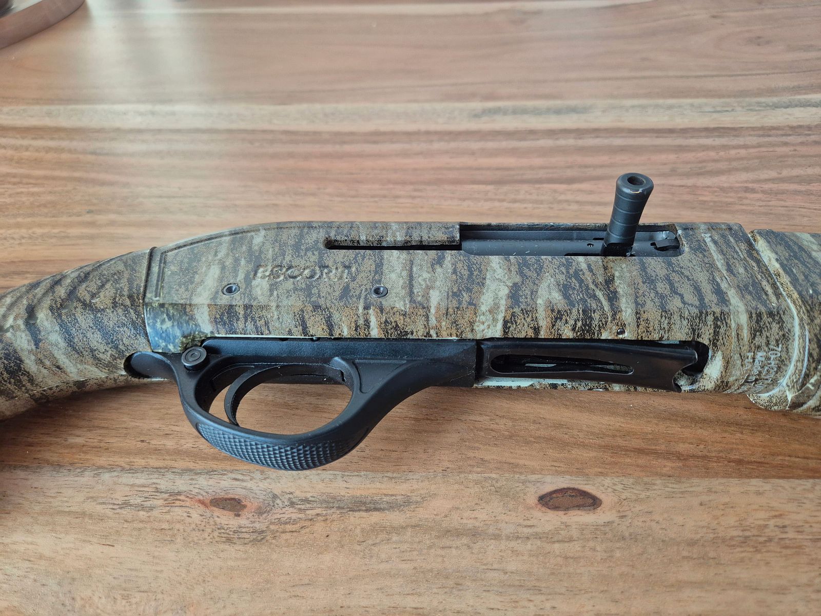 Hatsan Escort H112 Camo Kal. 12/76 Zelfladende shotgun