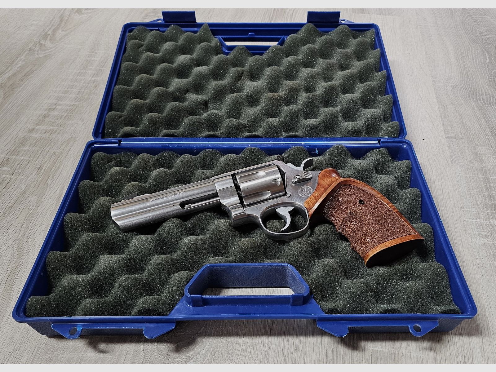 Smith & Wesson 629-4 Performance Center "Classic Powerport" .44 Mag. barrel length 5", special edition (1996), Pre-Lock, Nill grips, original case, speedloader